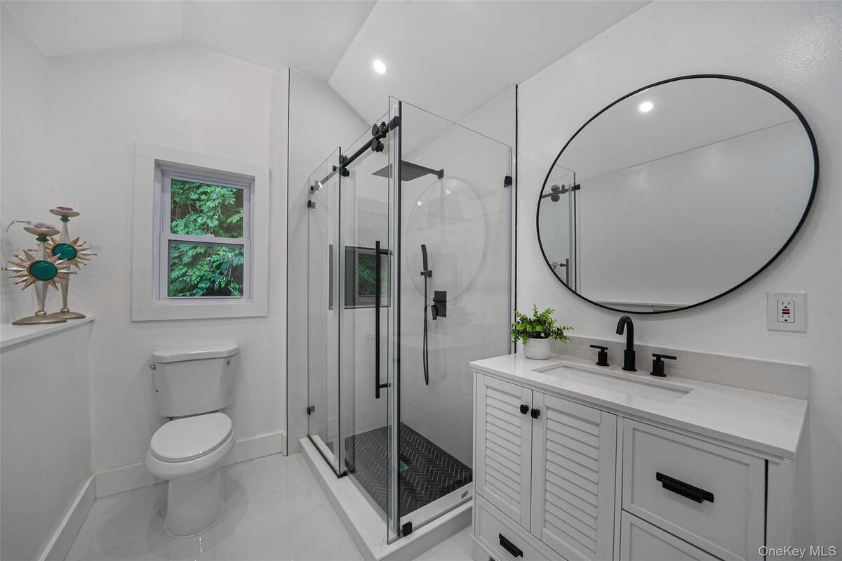 #13 photo, 390 E Main Street, サフォーク郡 Centerport , NY 11721