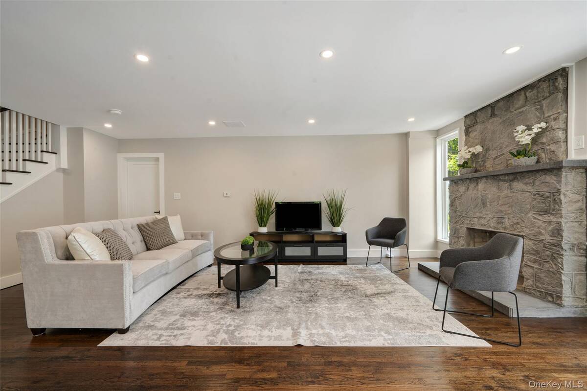 #2 photo, 390 E Main Street, サフォーク郡 Centerport , NY 11721