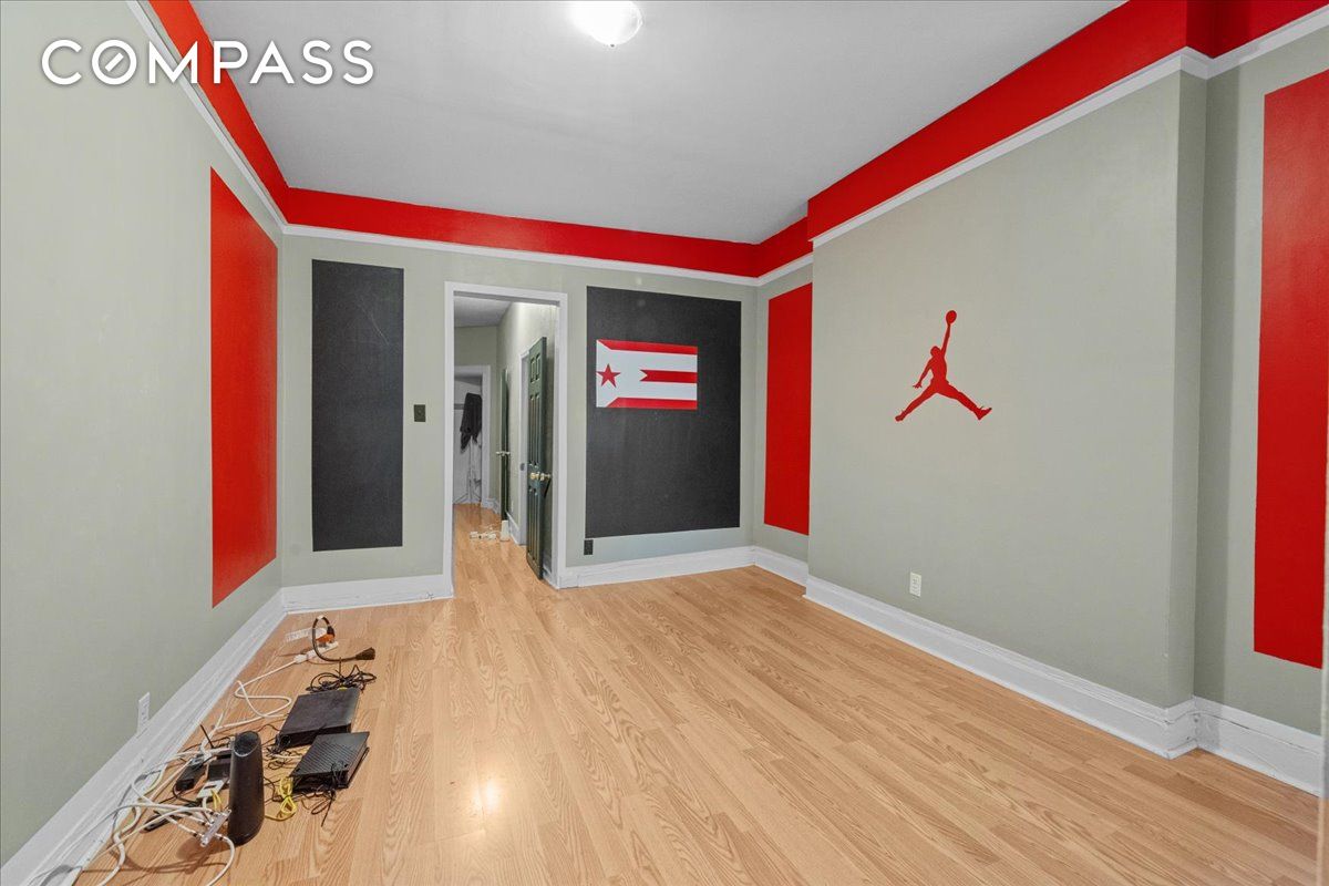 #4 photo, 326 W 17th Street, マンハッタン Chelsea , NY 10011