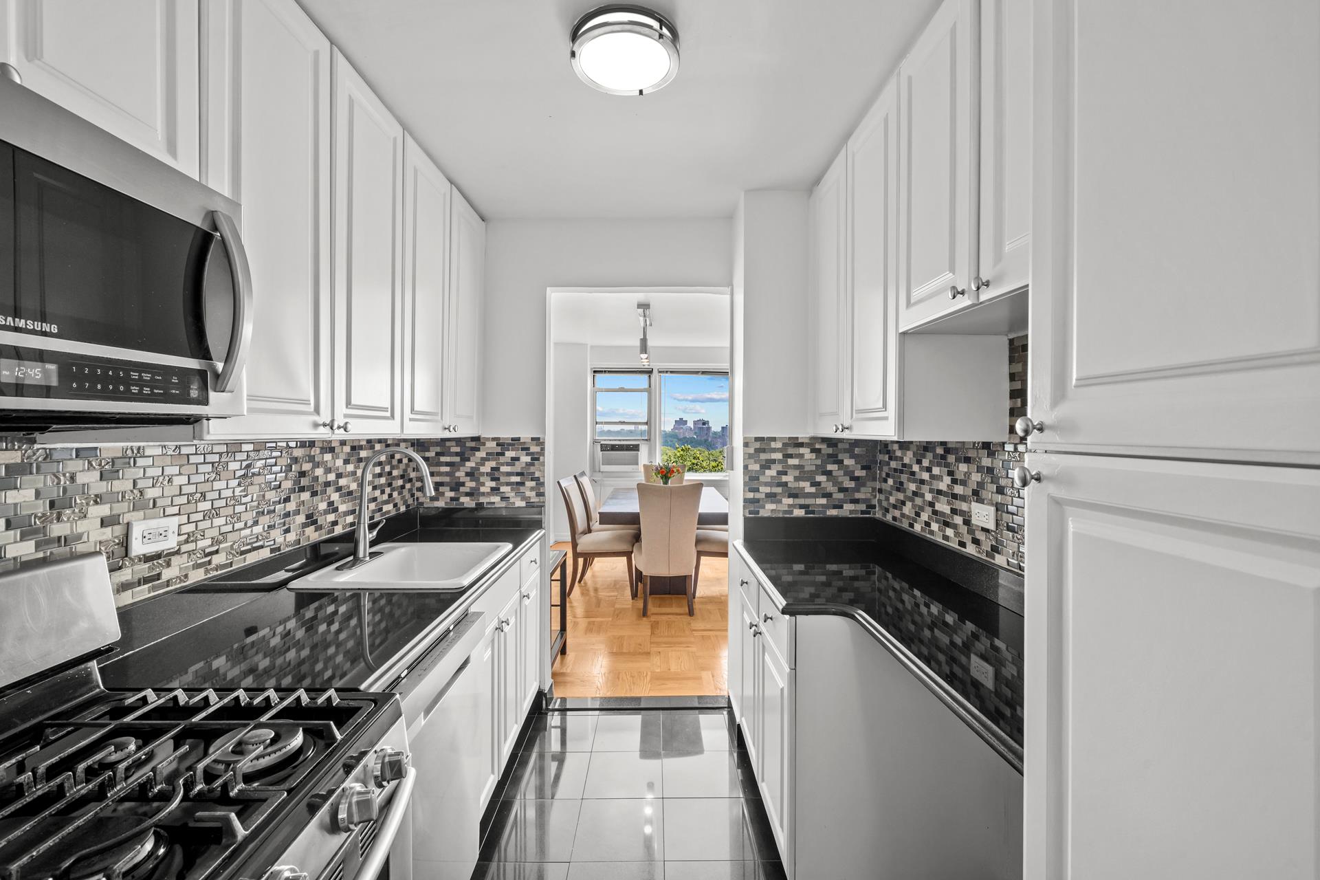 #6 photo, 4555 HENRY HUDSON Parkway, Central Riverdale , NY 10471