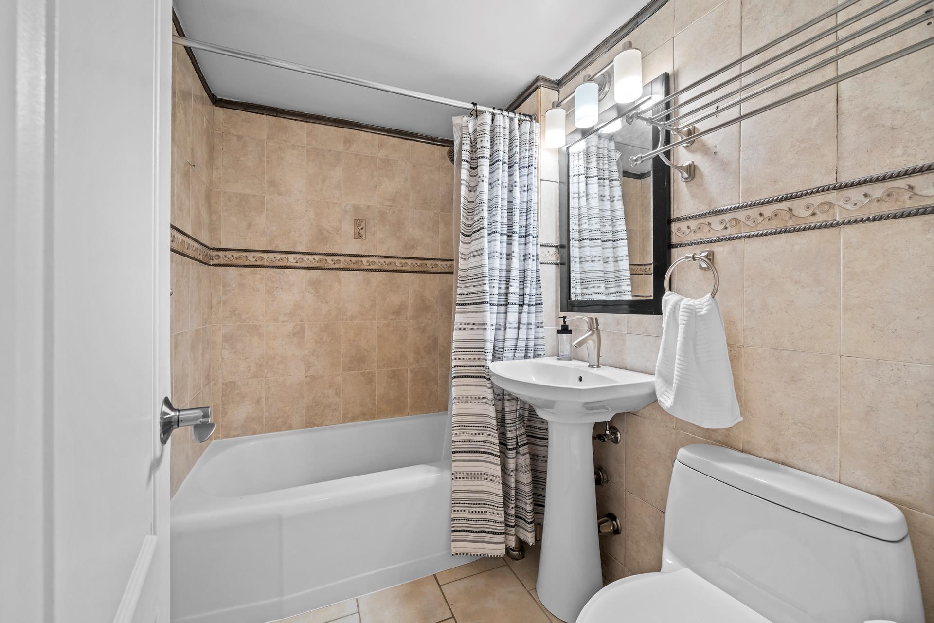 #8 photo, 4555 HENRY HUDSON Parkway, Central Riverdale , NY 10471