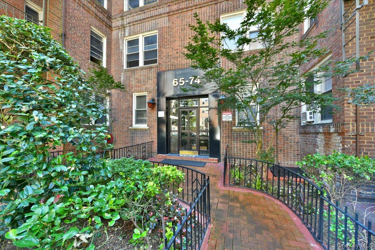 #3 photo, 6574 Saunders Street, クイーンズ区 Rego Park , NY 11374