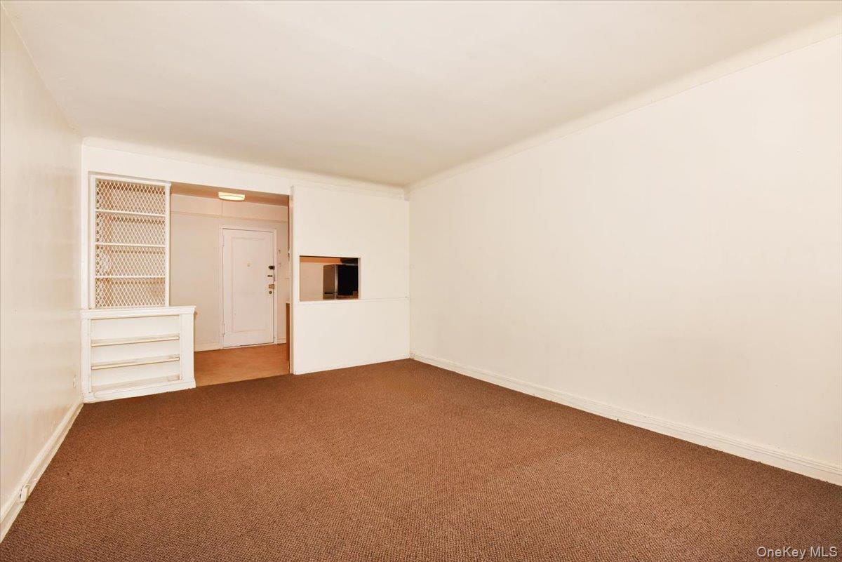 #9 photo, 6574 Saunders Street, クイーンズ区 Rego Park , NY 11374