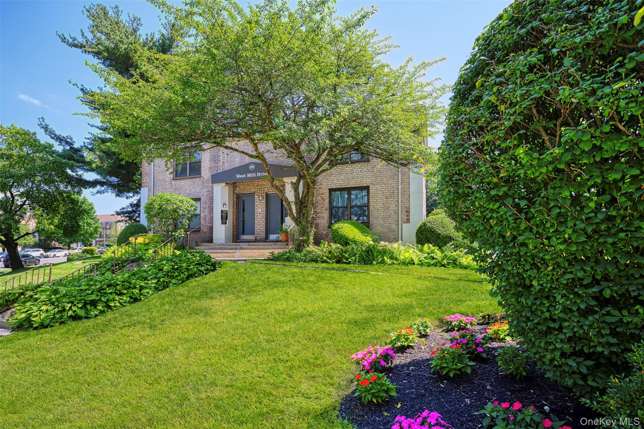 #3 photo, 29 West Mill Drive, ナッソー郡 Great Neck , NY 11021