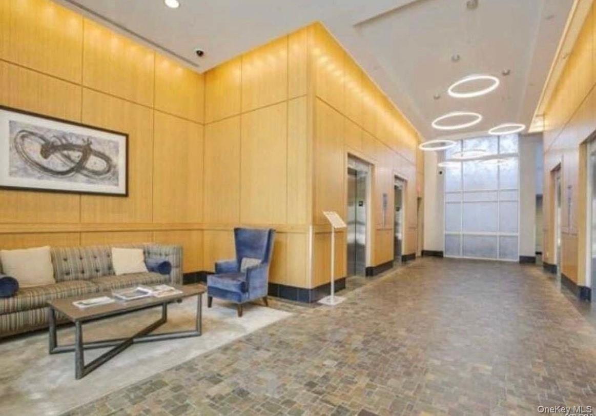 #3 photo, 40-26 College Point Boulevard, クイーンズ区 Flushing , NY 11354