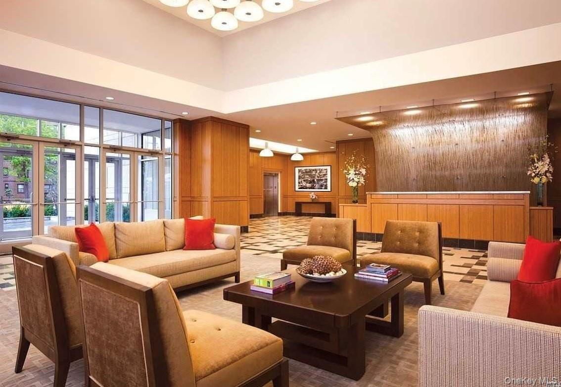 #4 photo, 40-26 College Point Boulevard, クイーンズ区 Flushing , NY 11354