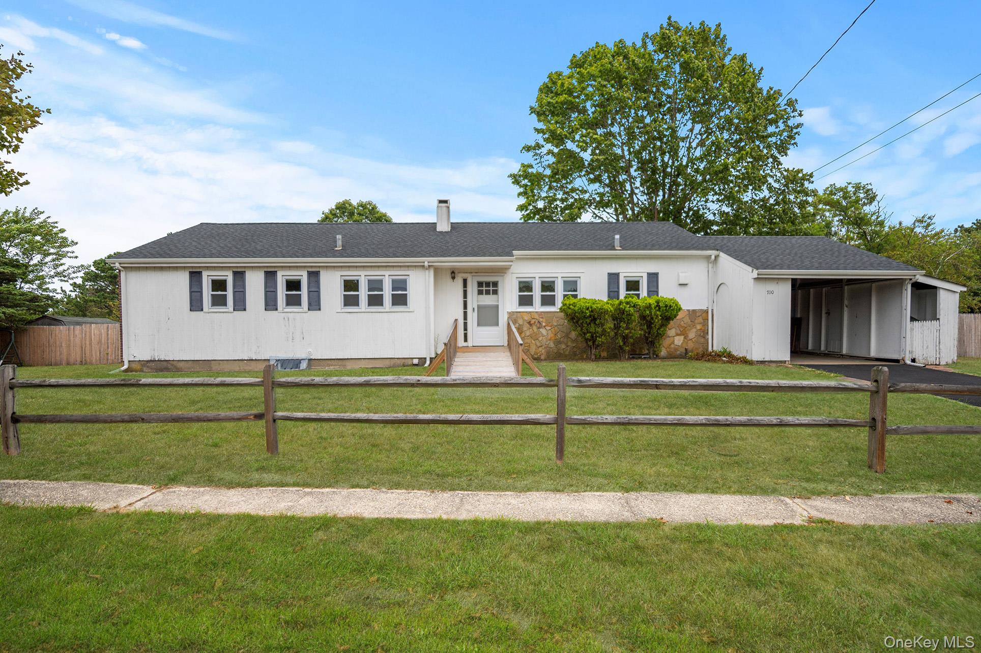 #1 photo, 700 Hamilton Avenue, सफ़ोक काउंटी Westhampton Beach , NY 11978