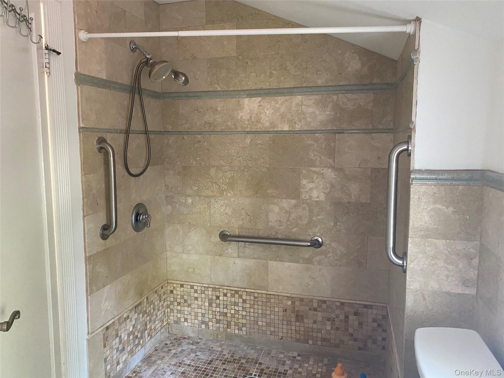 #15 photo, 3937 John Lane, ナッソー郡 Seaford , NY 11783