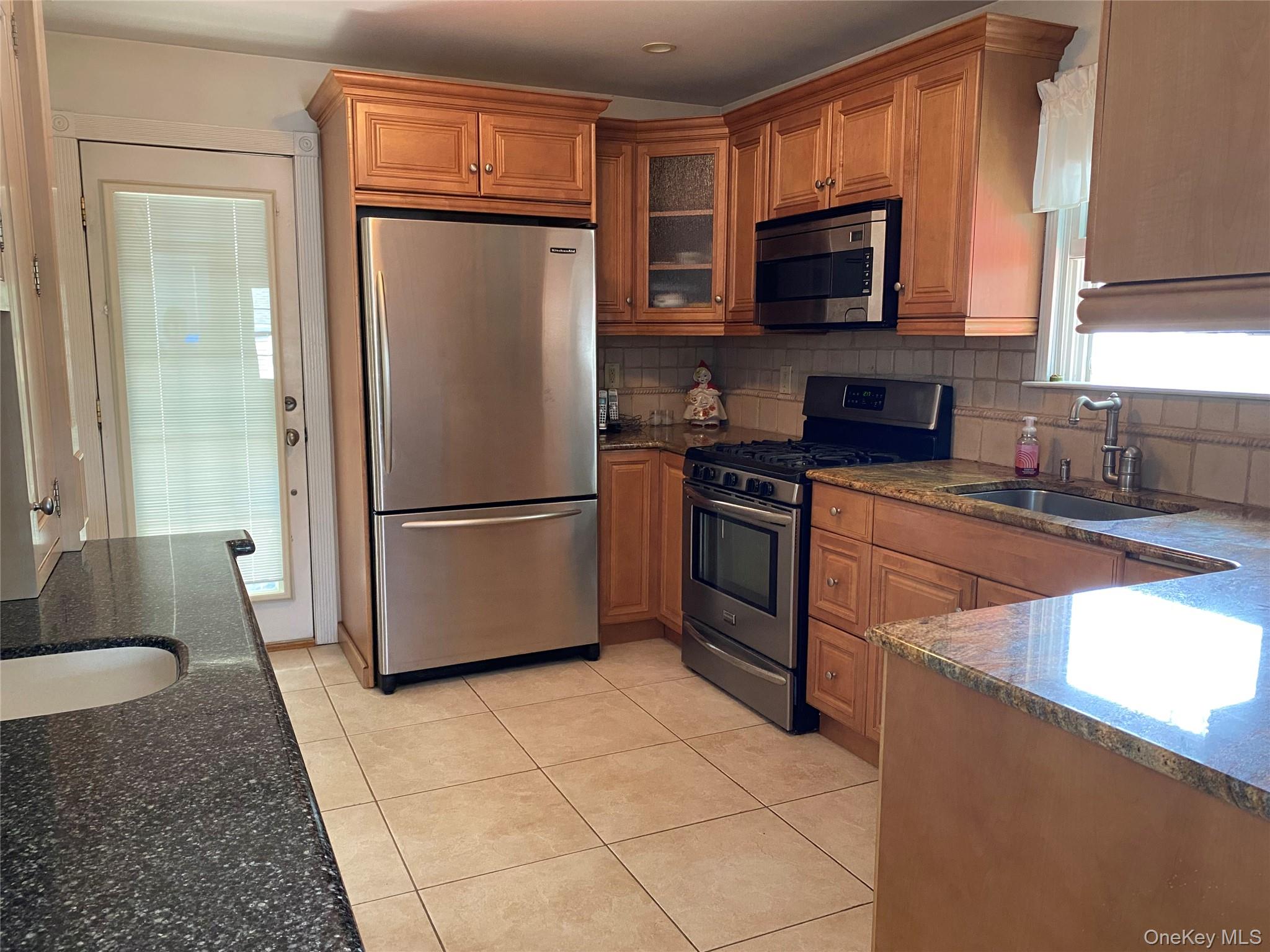 #7 photo, 3937 John Lane, ナッソー郡 Seaford , NY 11783