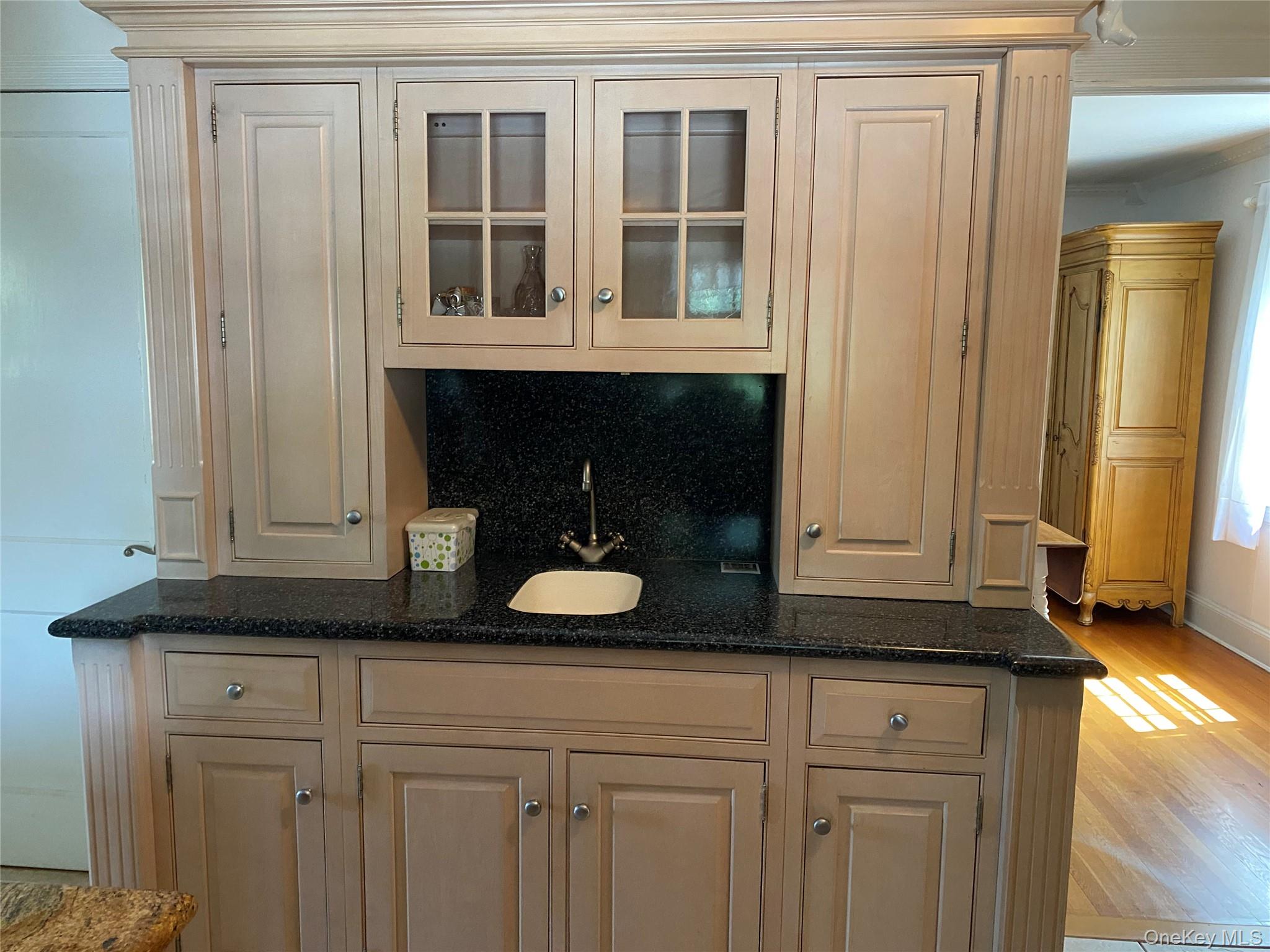 #8 photo, 3937 John Lane, ナッソー郡 Seaford , NY 11783