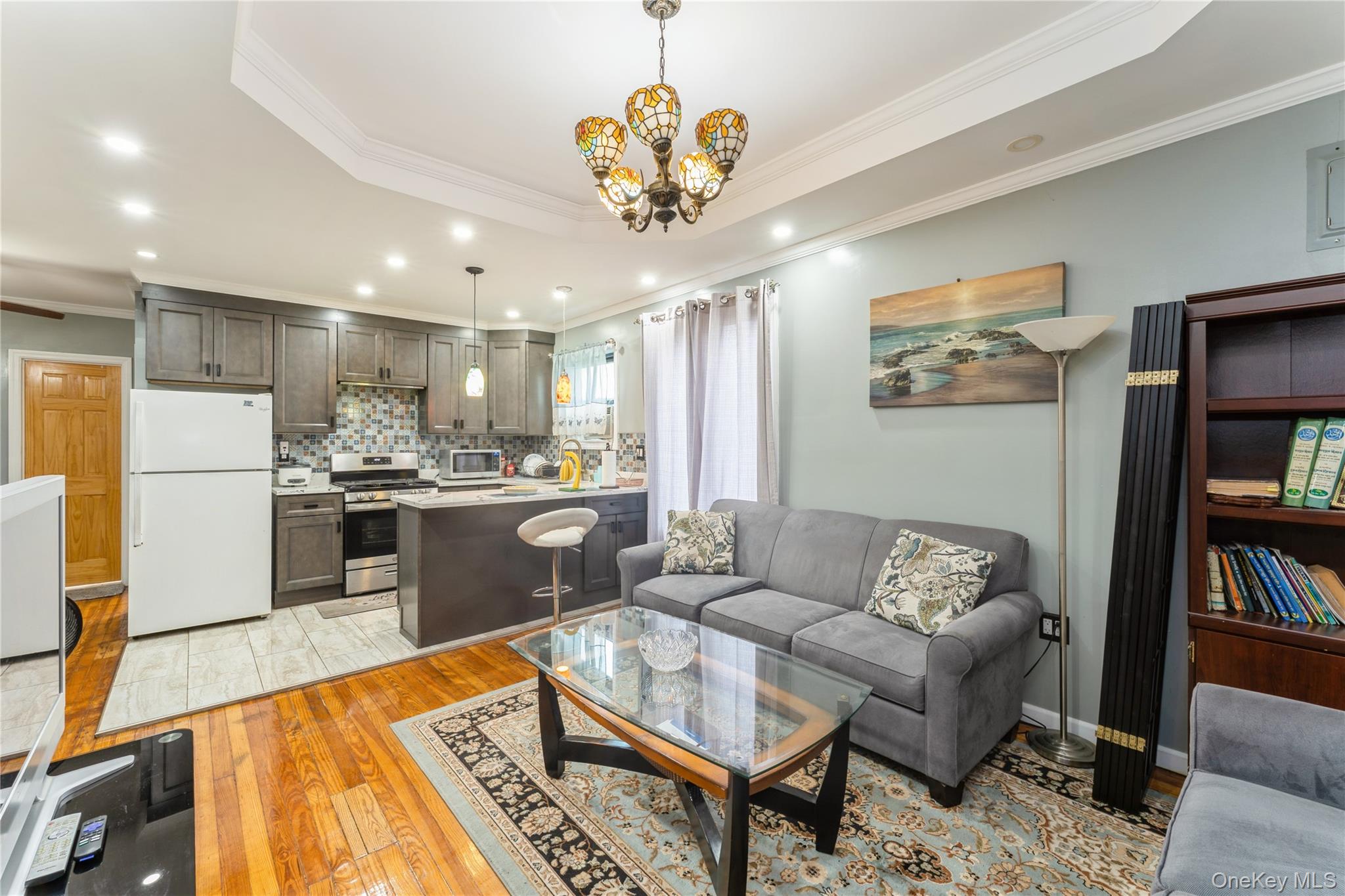 #1 photo, 102-15 85th Drive, कुईंस Richmond Hill , NY 11418