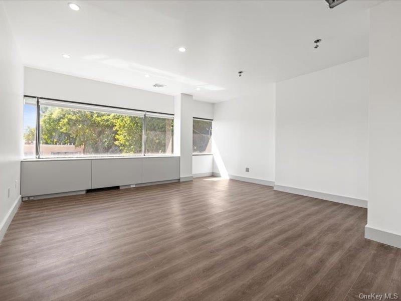 #17 photo, 307 E Shore Road, ナッソー郡 Great Neck , NY 11023