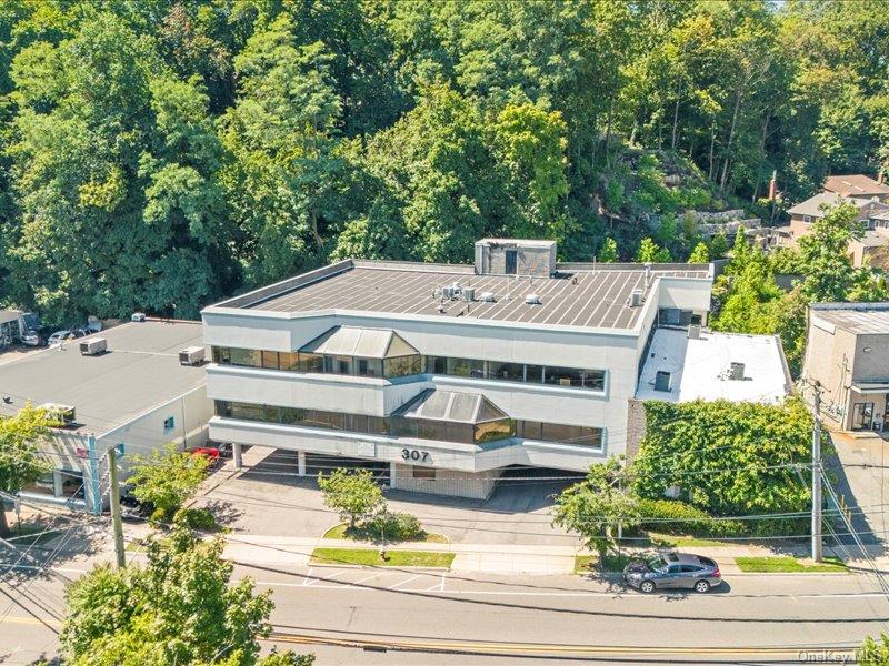 #3 photo, 307 E Shore Road, ナッソー郡 Great Neck , NY 11023