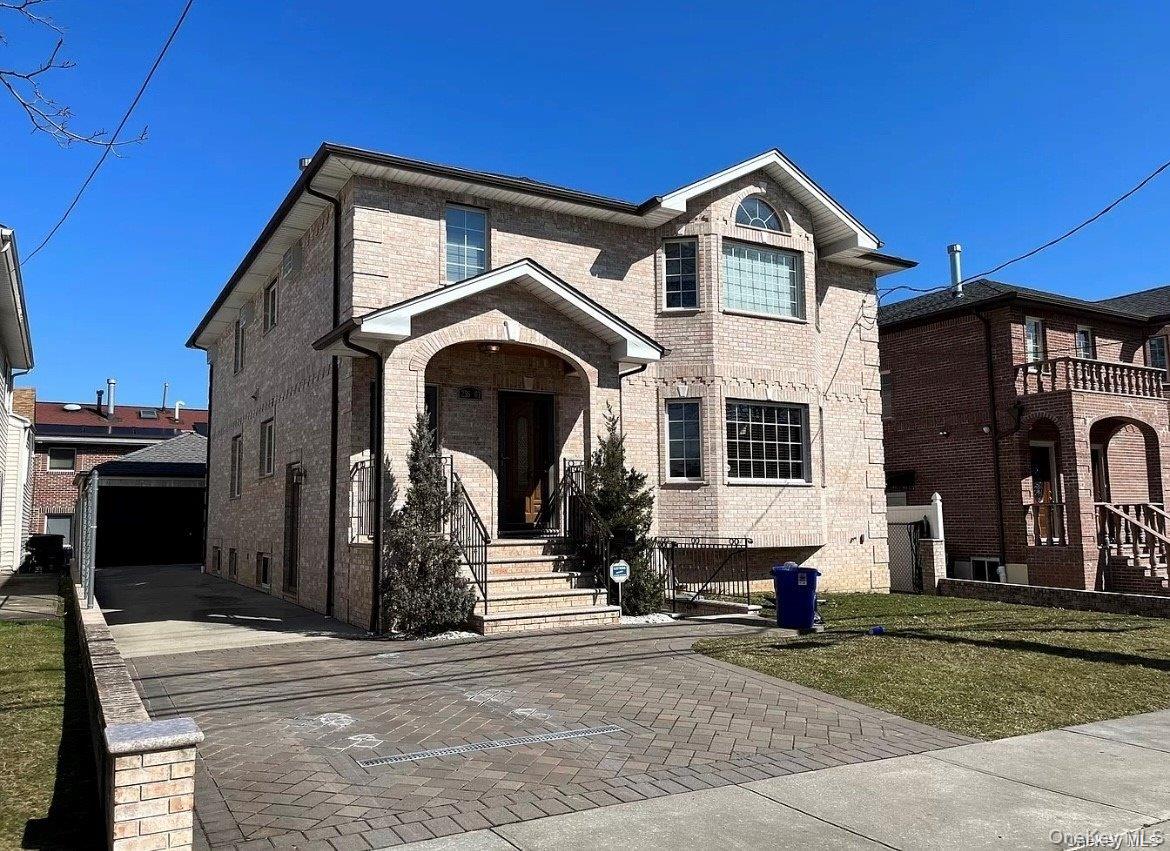 #1 photo, 256-07 60th Avenue, लिटिल नेक Little Neck , NY 11362