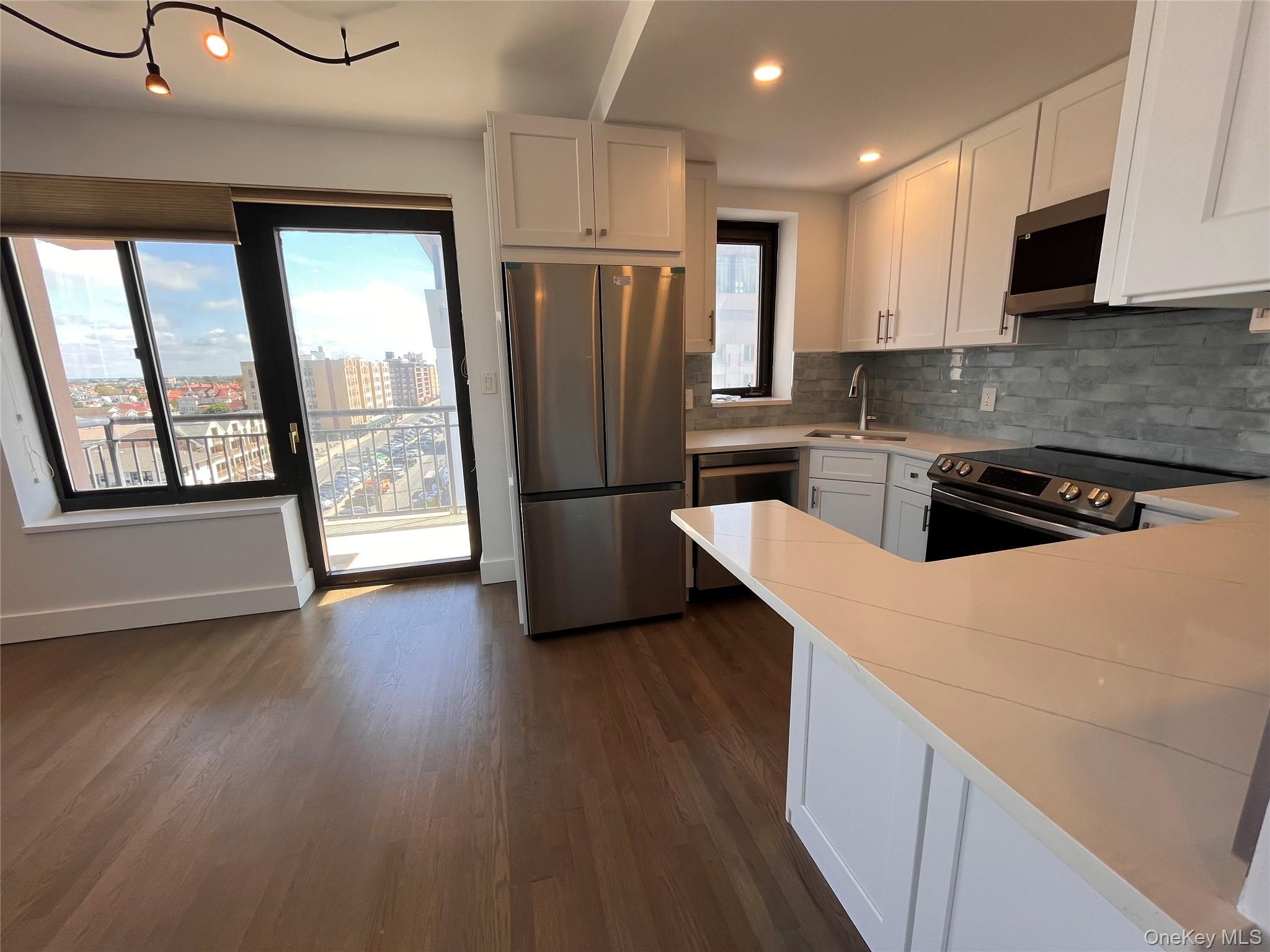 #10 photo, 100 W Broadway, ナッソー郡 Long Beach , NY 11561