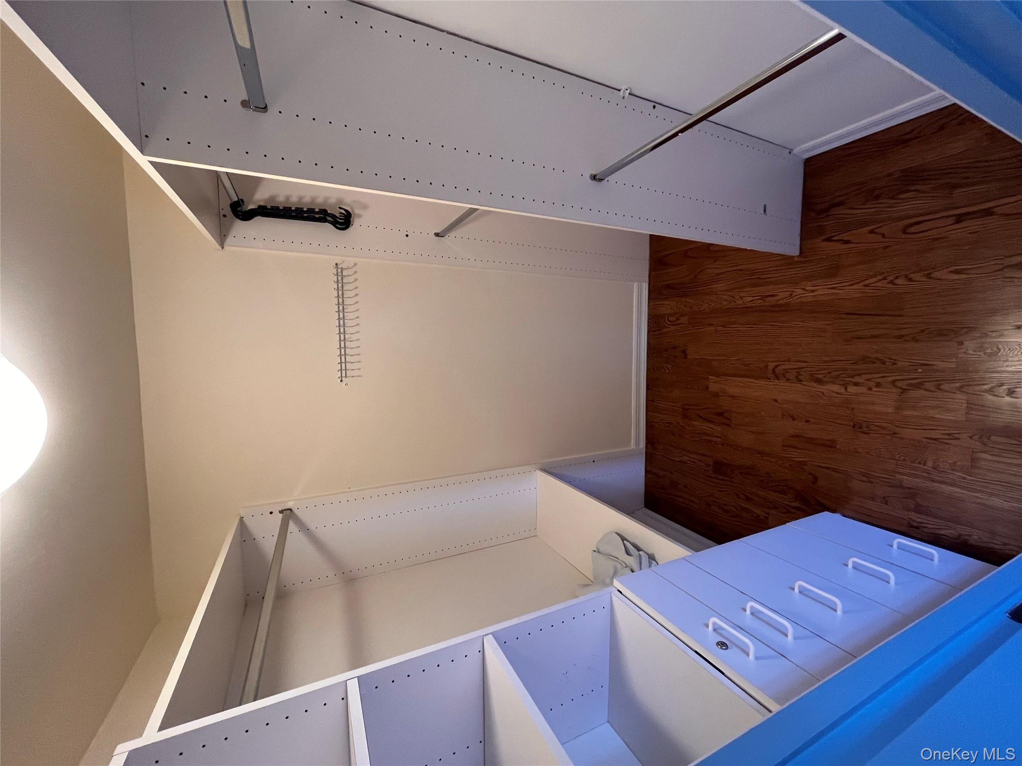 #13 photo, 100 W Broadway, ナッソー郡 Long Beach , NY 11561