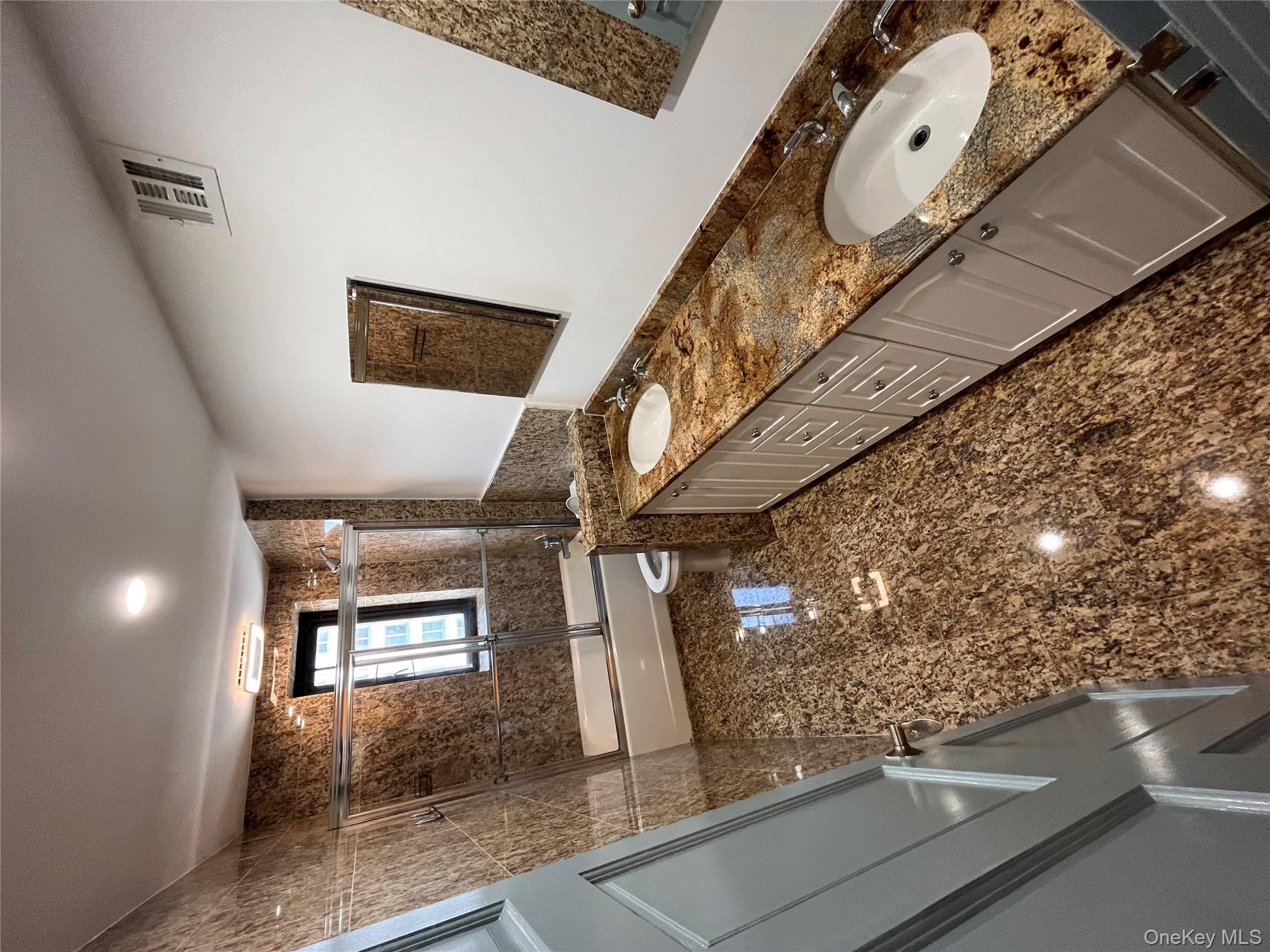 #14 photo, 100 W Broadway, ナッソー郡 Long Beach , NY 11561