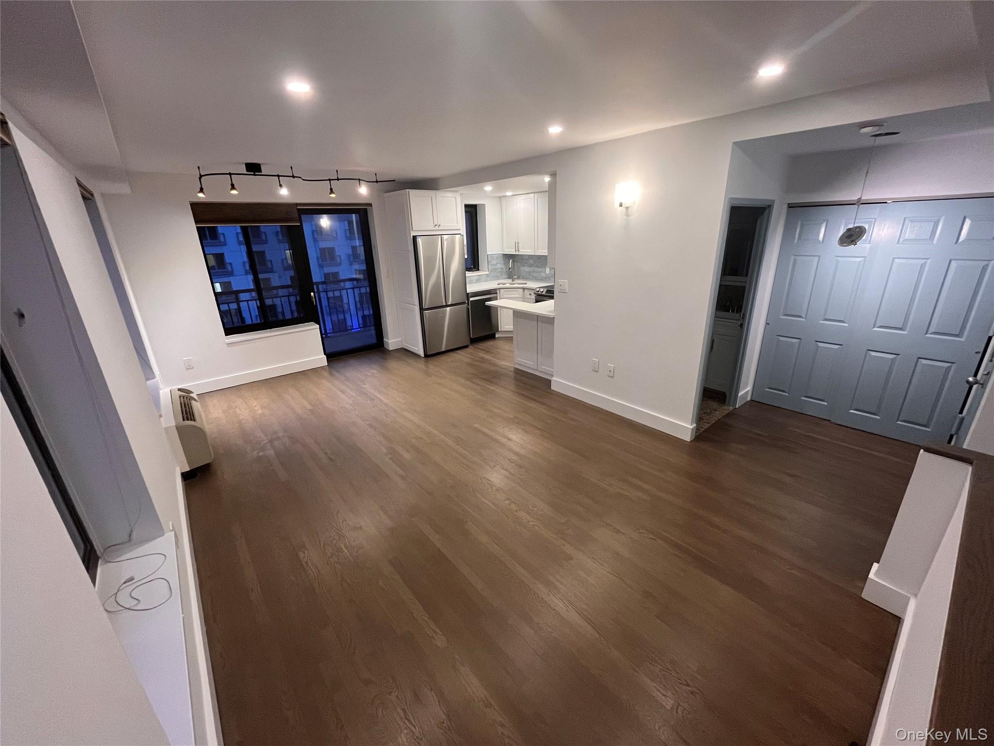 #8 photo, 100 W Broadway, ナッソー郡 Long Beach , NY 11561