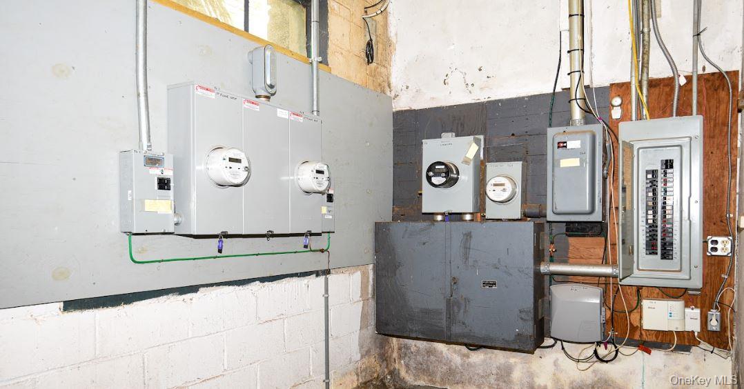 #14 photo, 56 A & B SHORE Road, ナッソー郡 Glenwood Landing , NY 11547