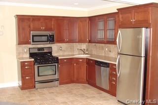 #3 photo, 56 A & B SHORE Road, ナッソー郡 Glenwood Landing , NY 11547