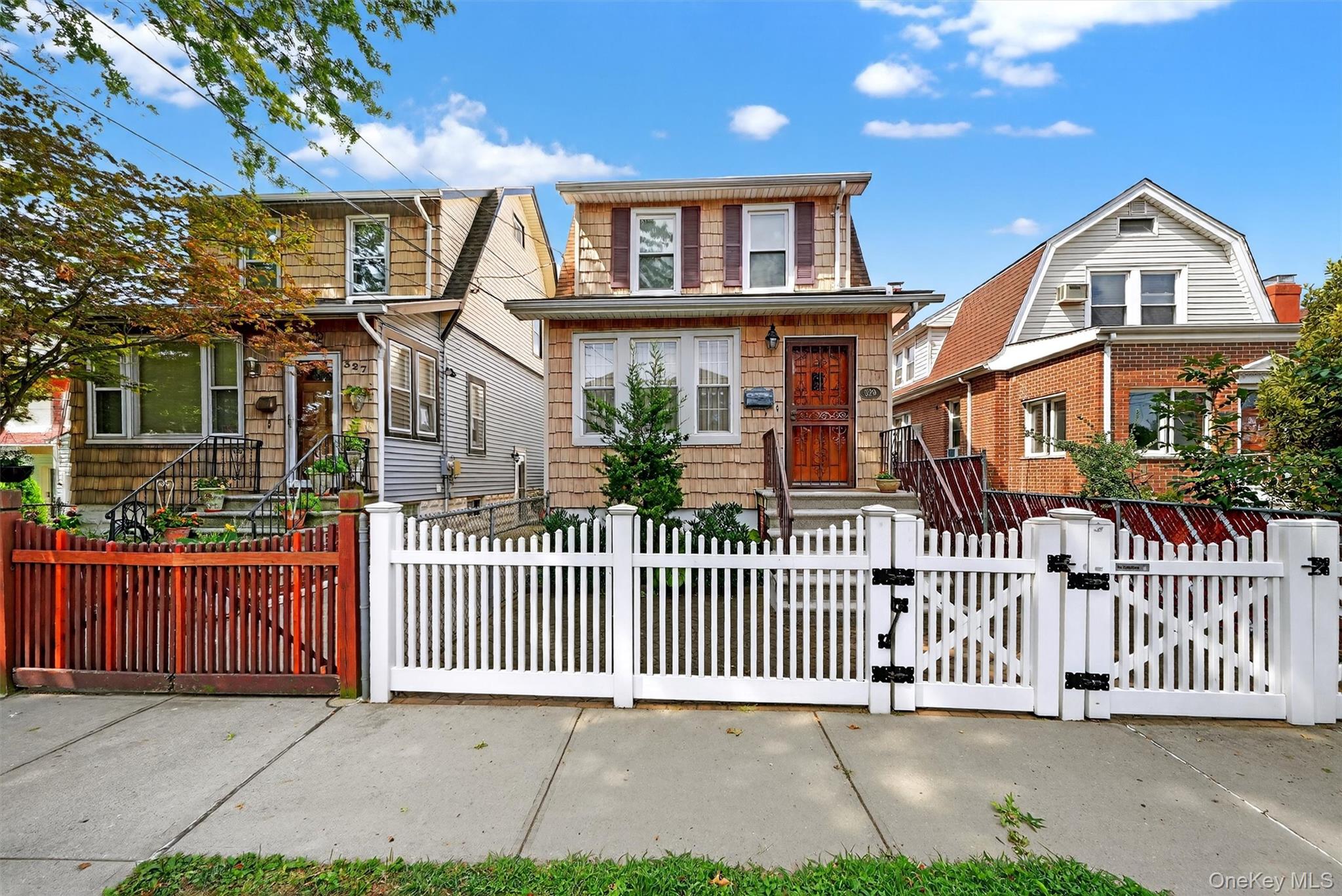 #1 photo, 329 Revere Avenue, برونكس Bronx , NY 10465