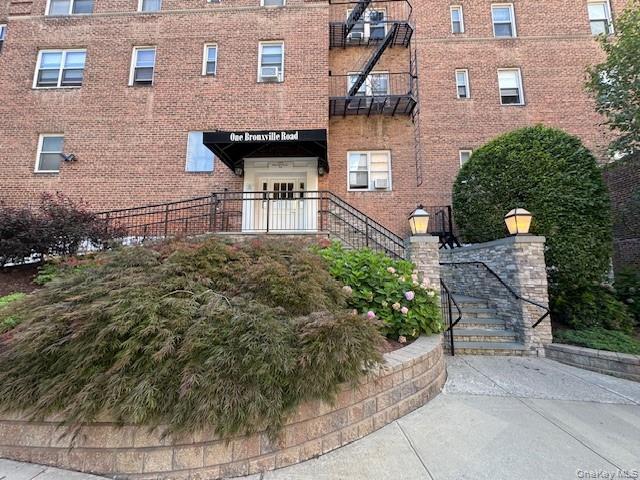 #1 photo, 1 Bronxville Road, Bronxville , NY 10708