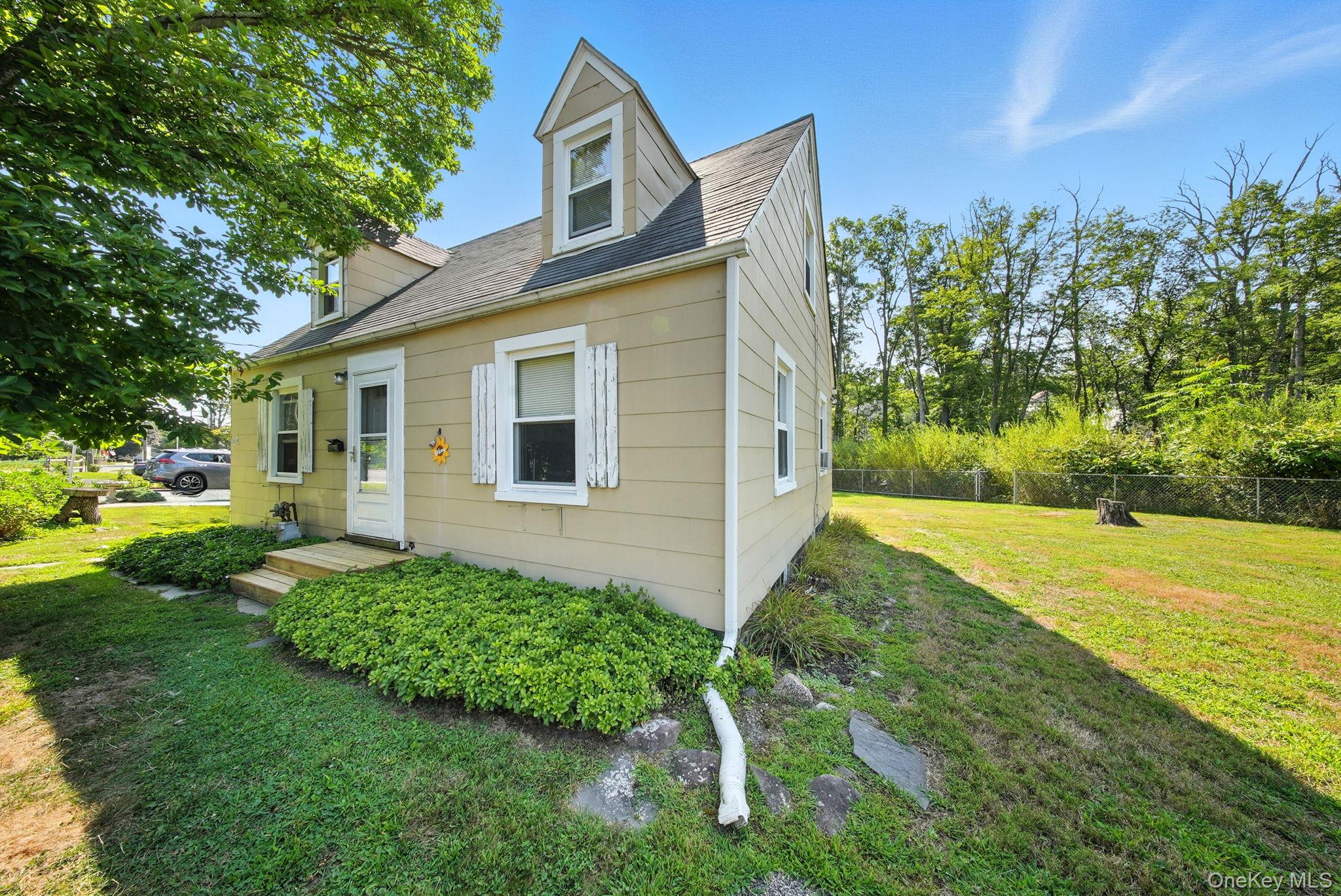 #1 photo, 242 1/2 W Main Street, Middletown , NY 10940