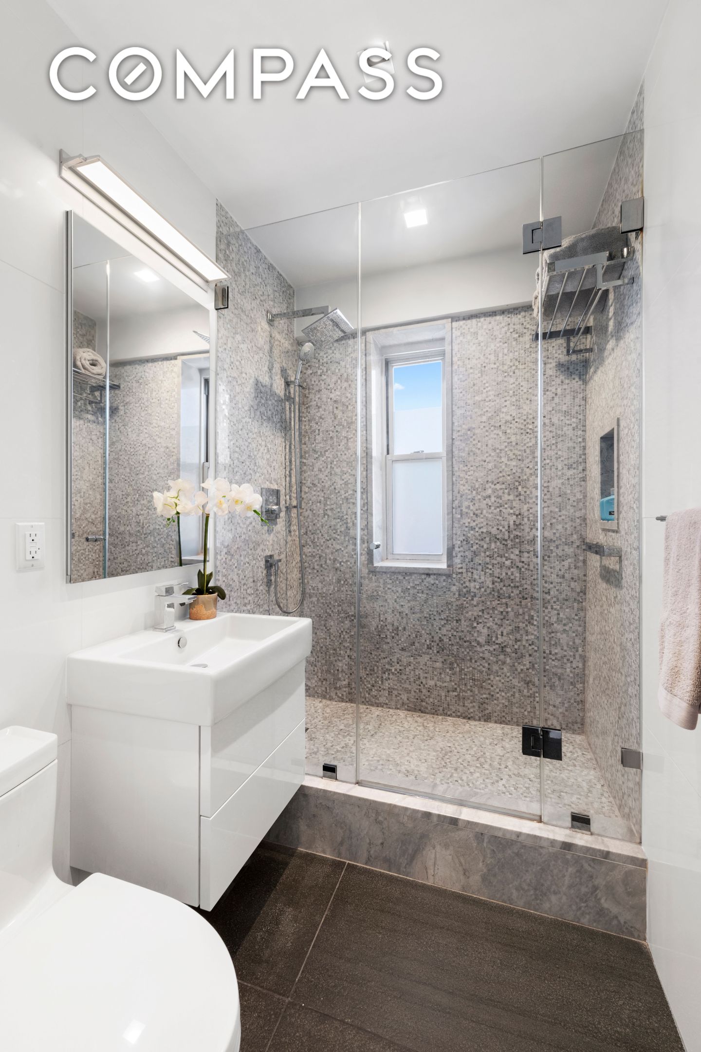 #14 photo, 573 Grand Street, マンハッタン Lower East Side , NY 10002