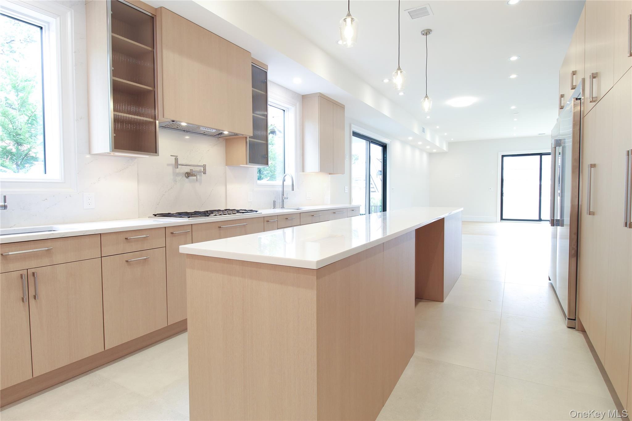 #11 photo, 8 Sealy Drive, ナッソー郡 Lawrence , NY 11559