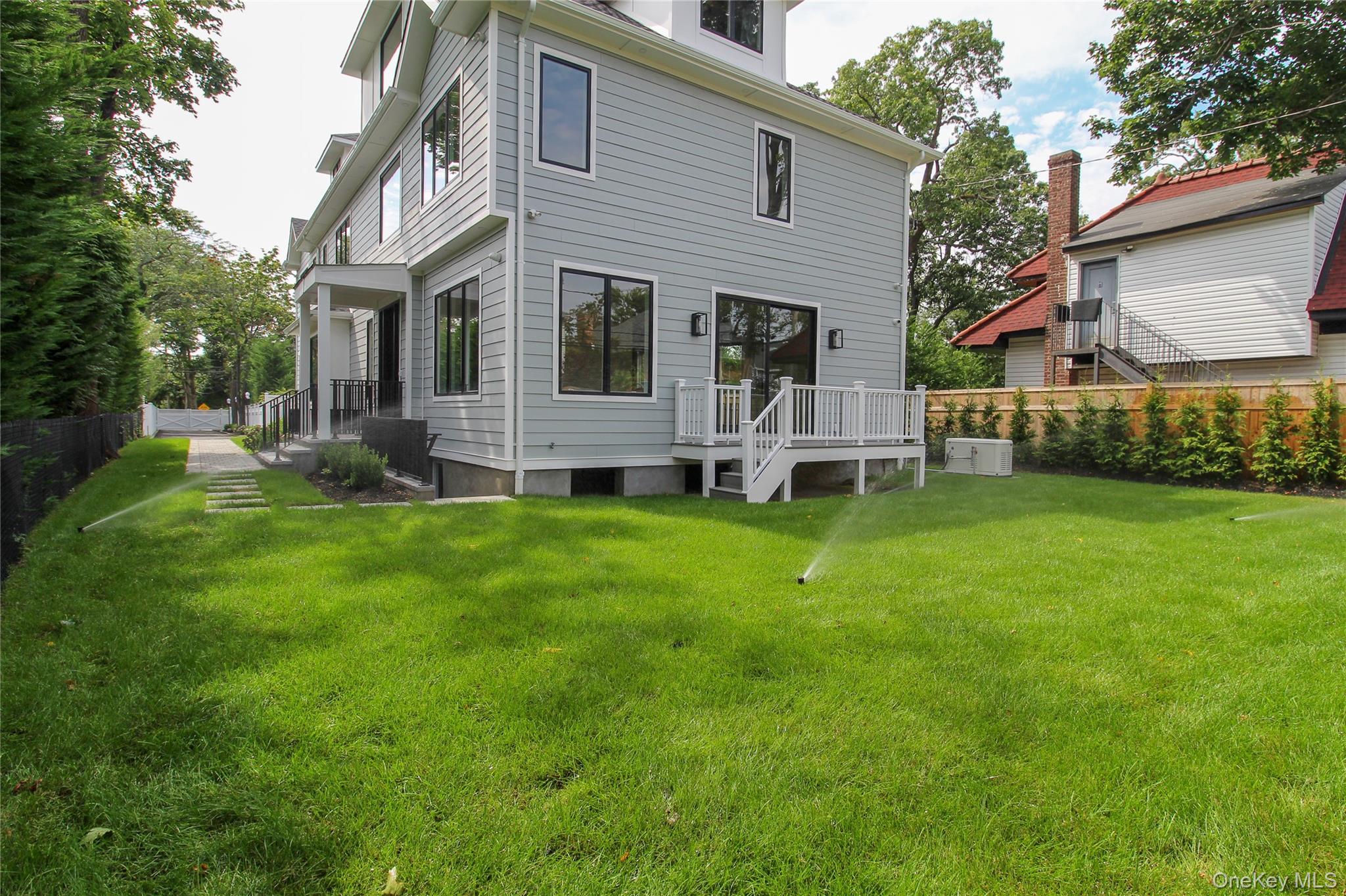 #4 photo, 8 Sealy Drive, ナッソー郡 Lawrence , NY 11559