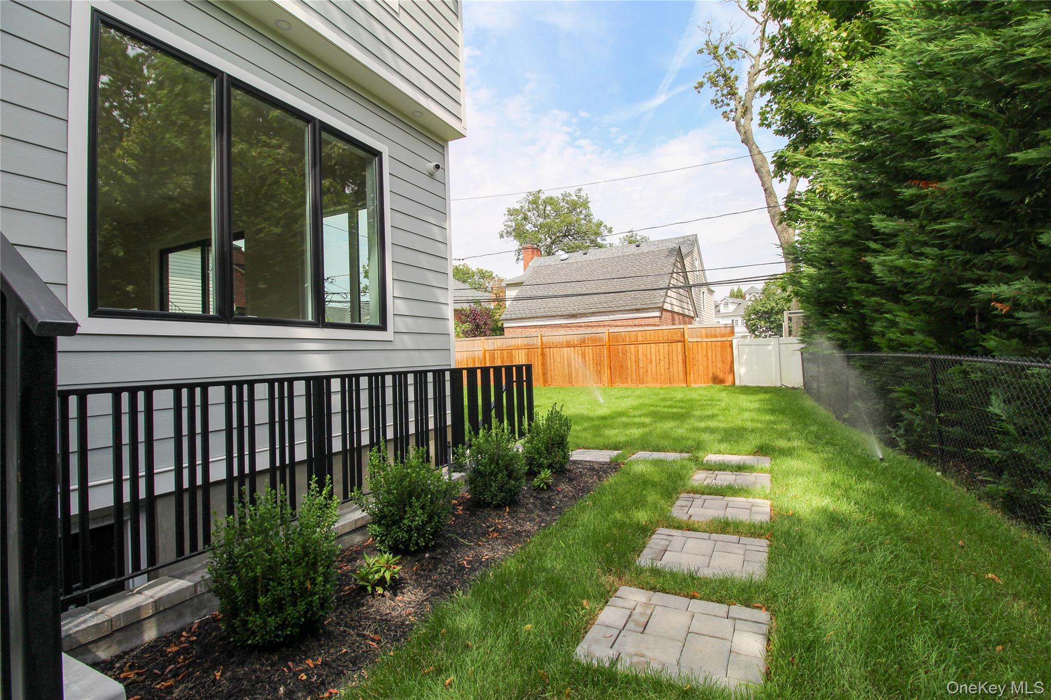 #5 photo, 8 Sealy Drive, ナッソー郡 Lawrence , NY 11559