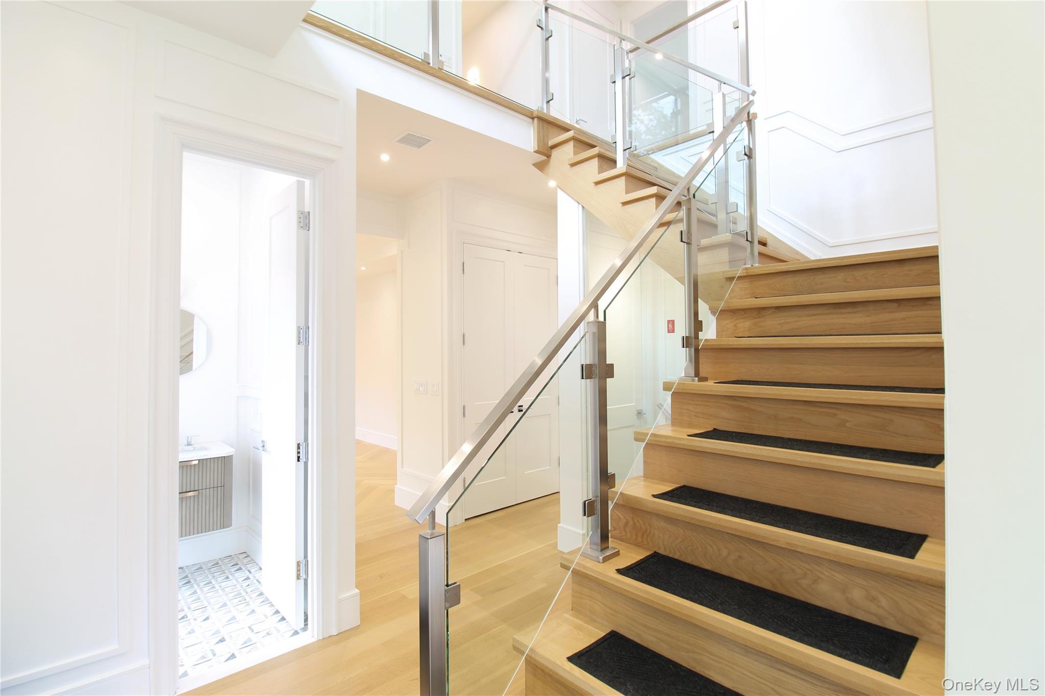 #8 photo, 8 Sealy Drive, ナッソー郡 Lawrence , NY 11559