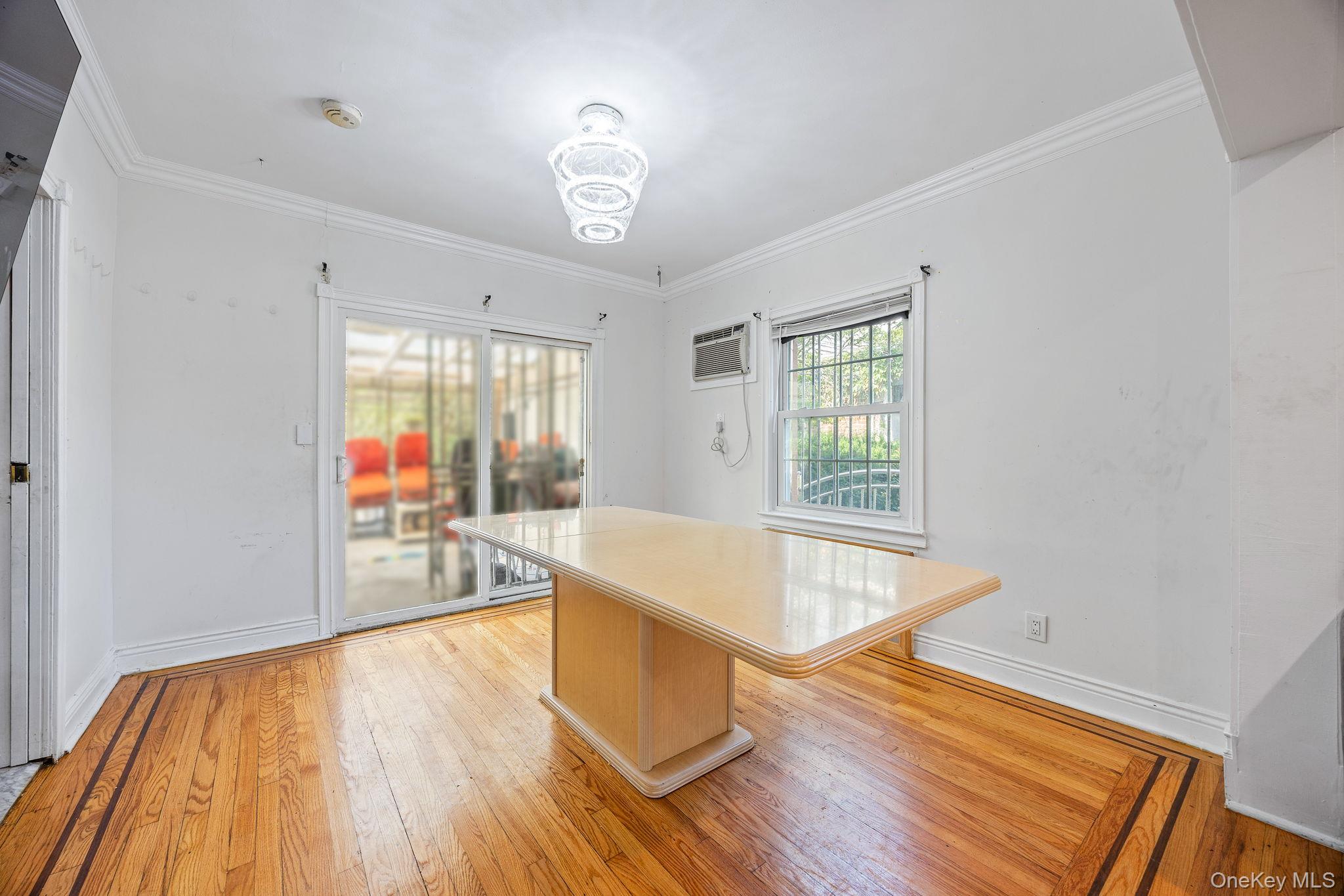 #9 photo, 19703 McLaughlin Avenue, クイーンズ区 Holliswood , NY 11423