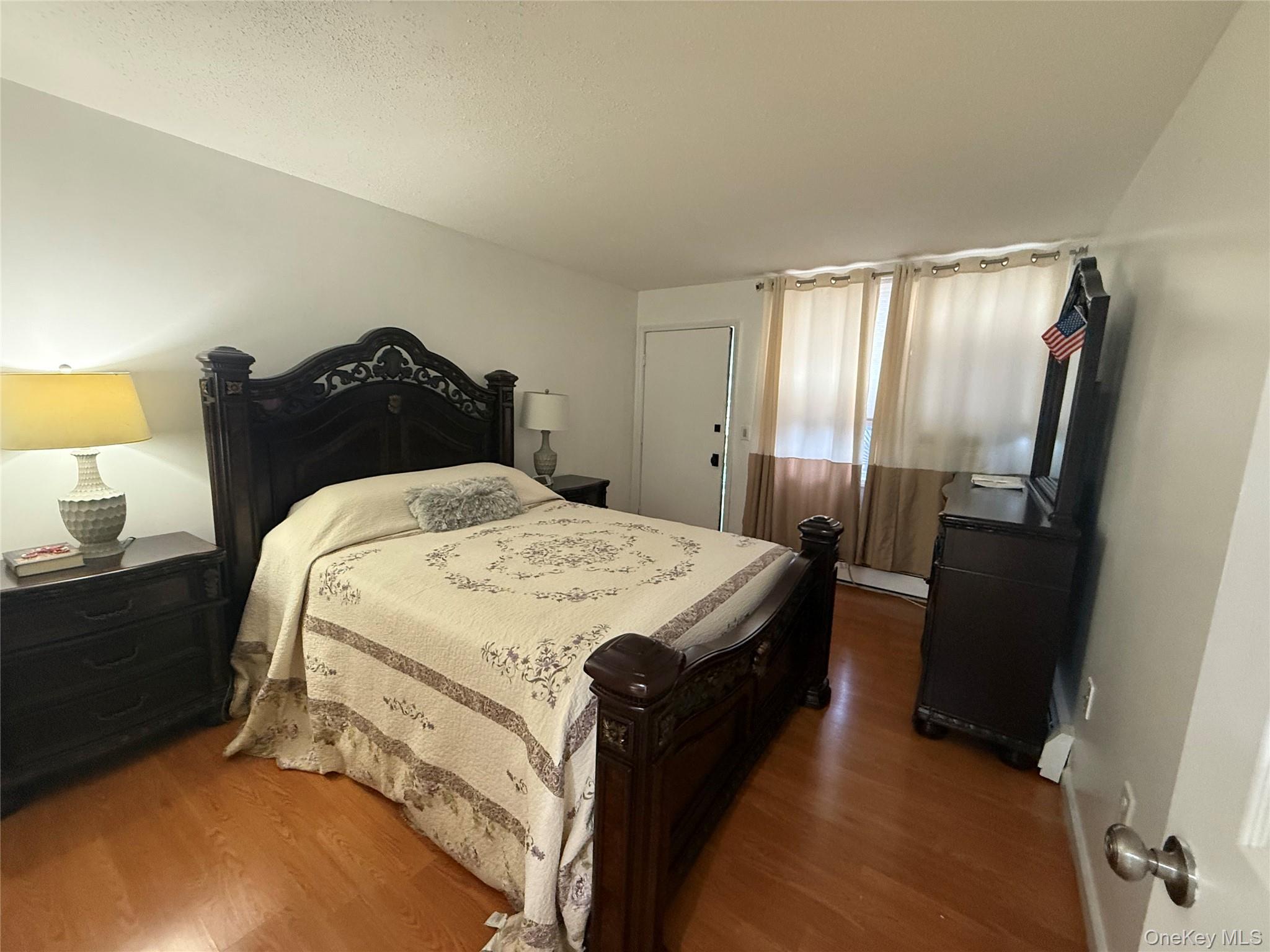 #6 photo, 108-25 160th Street, クイーンズ区 Jamaica , NY 11433