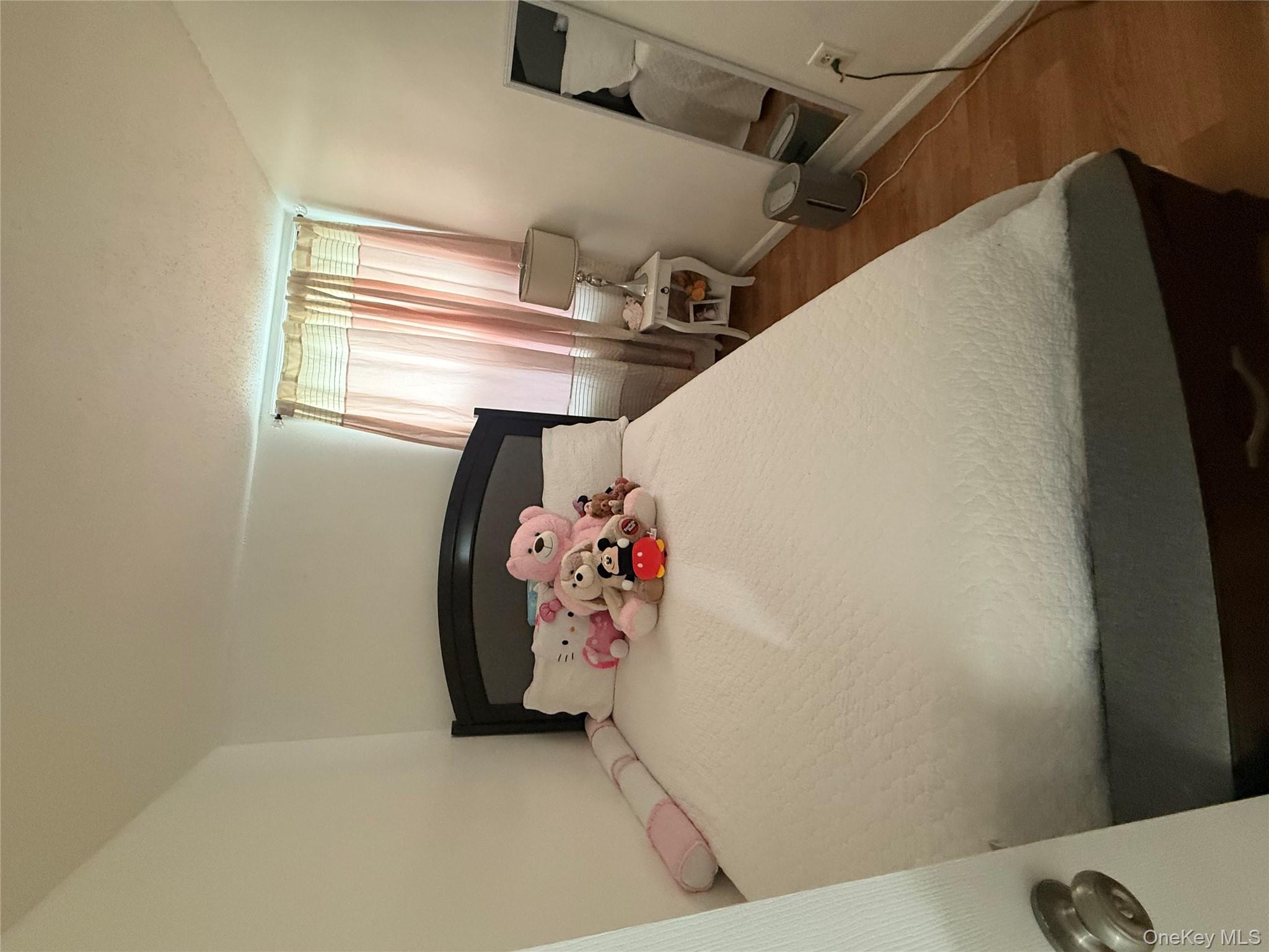 #8 photo, 108-25 160th Street, クイーンズ区 Jamaica , NY 11433