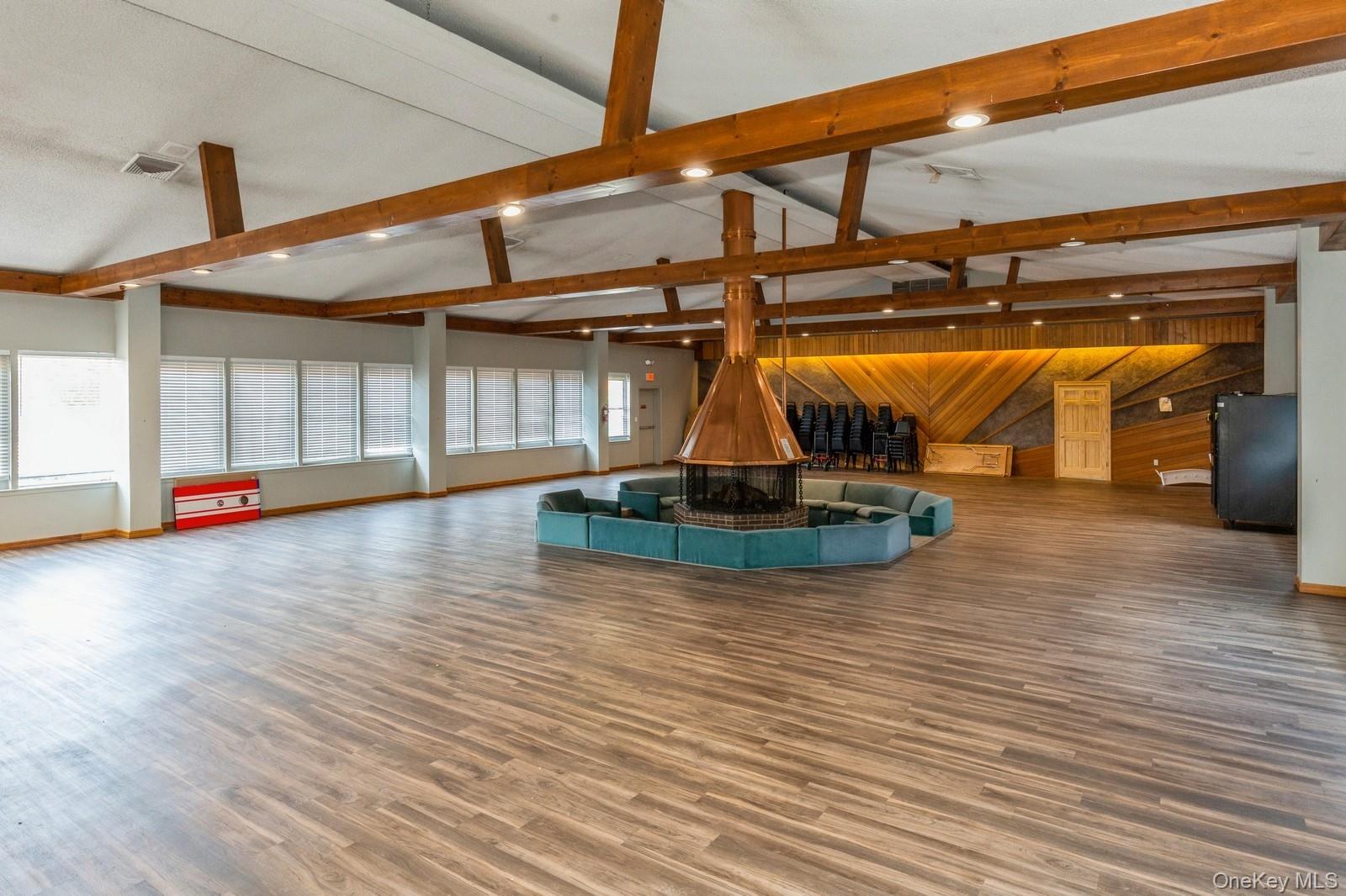 #14 photo, 138 N Pointe Circle, サフォーク郡 Coram , NY 11727