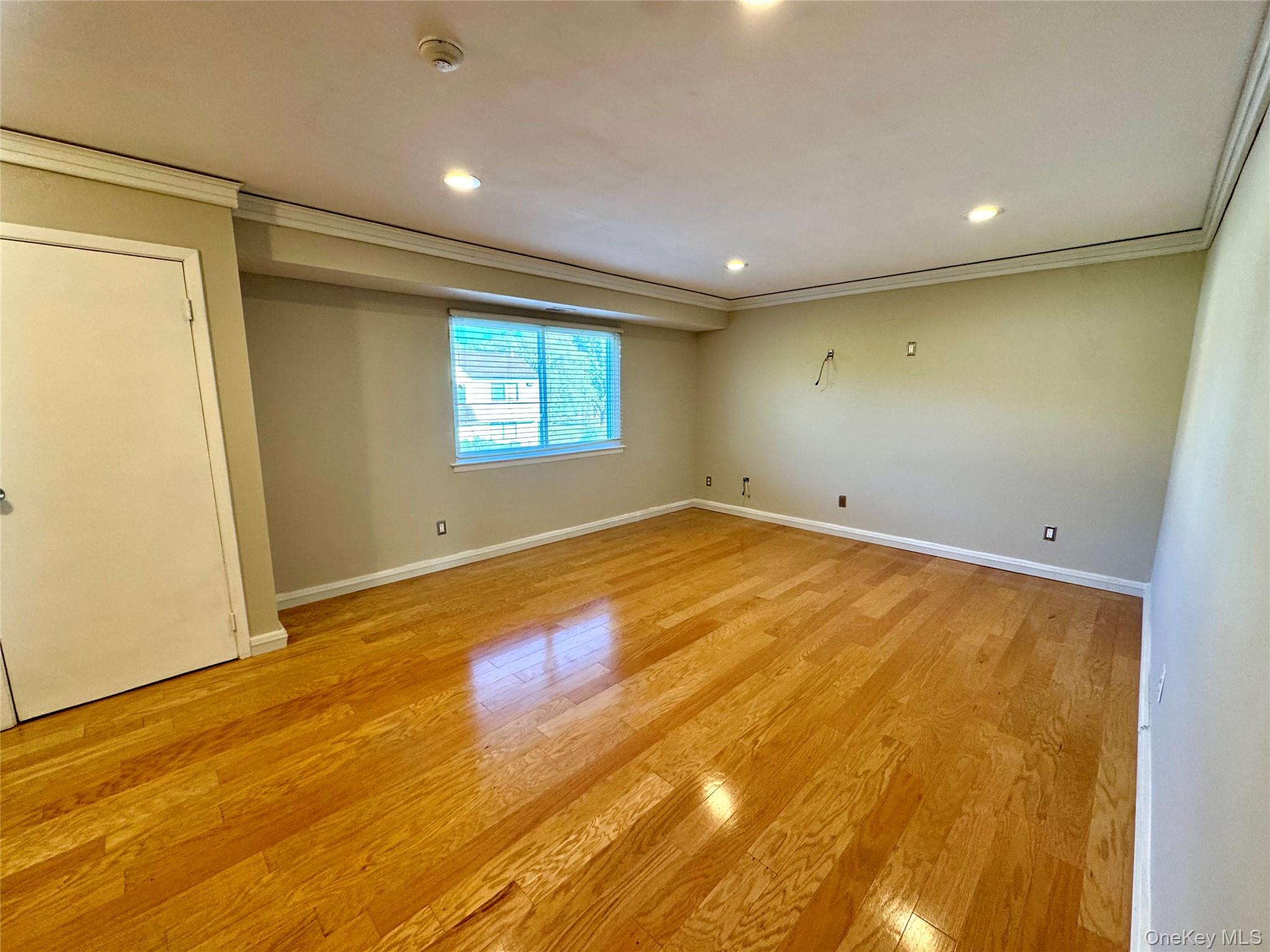 #2 photo, 138 N Pointe Circle, サフォーク郡 Coram , NY 11727