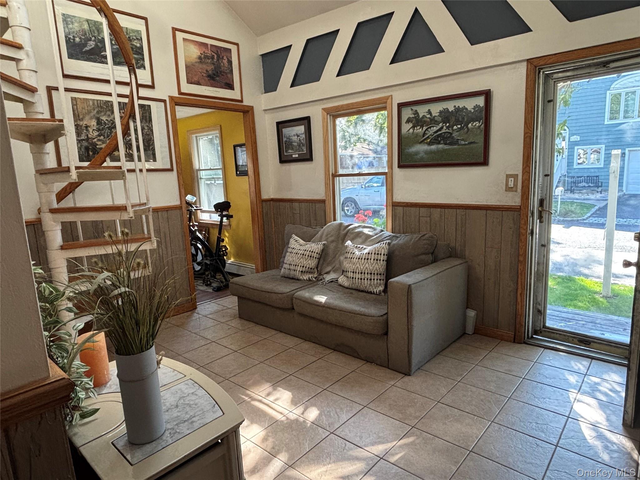 #11 photo, 1529 Carl Avenue, Holbrook , NY 11741