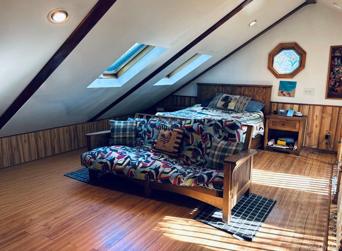 #20 photo, 1529 Carl Avenue, Holbrook , NY 11741