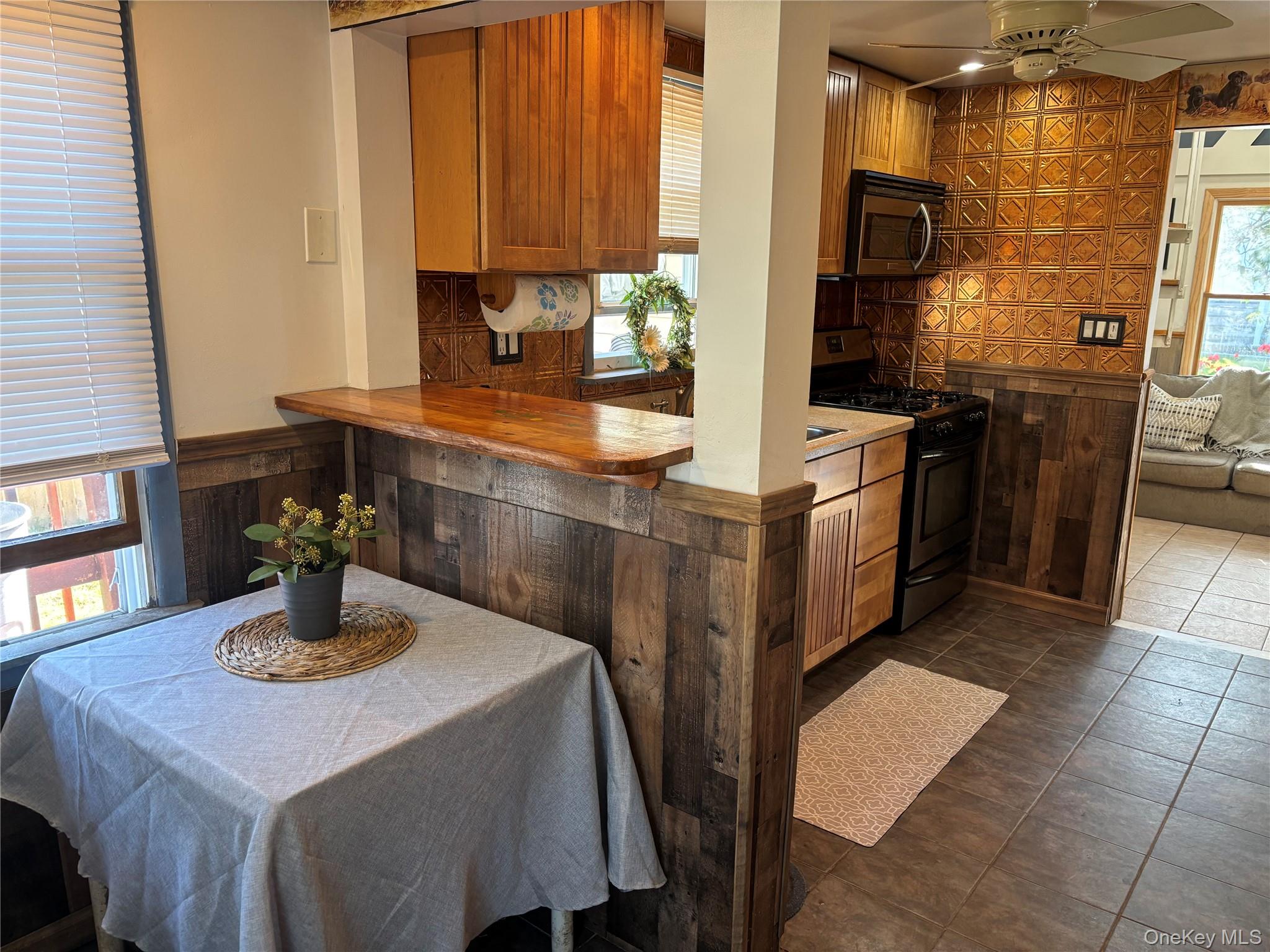 #7 photo, 1529 Carl Avenue, Holbrook , NY 11741