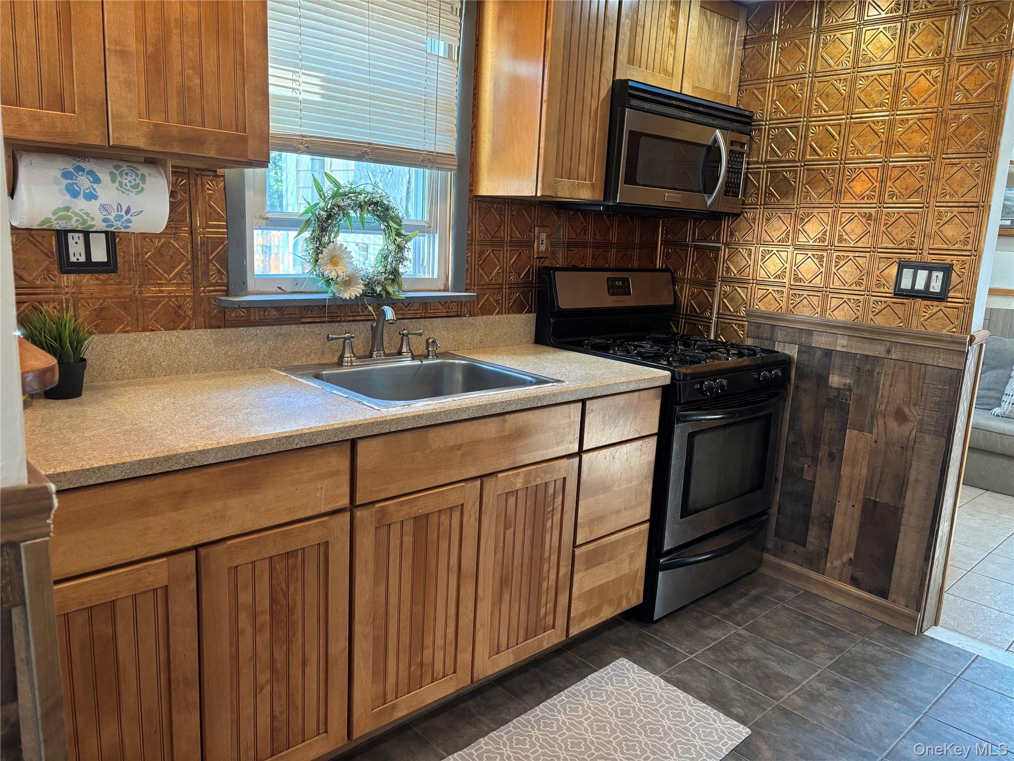 #9 photo, 1529 Carl Avenue, Holbrook , NY 11741