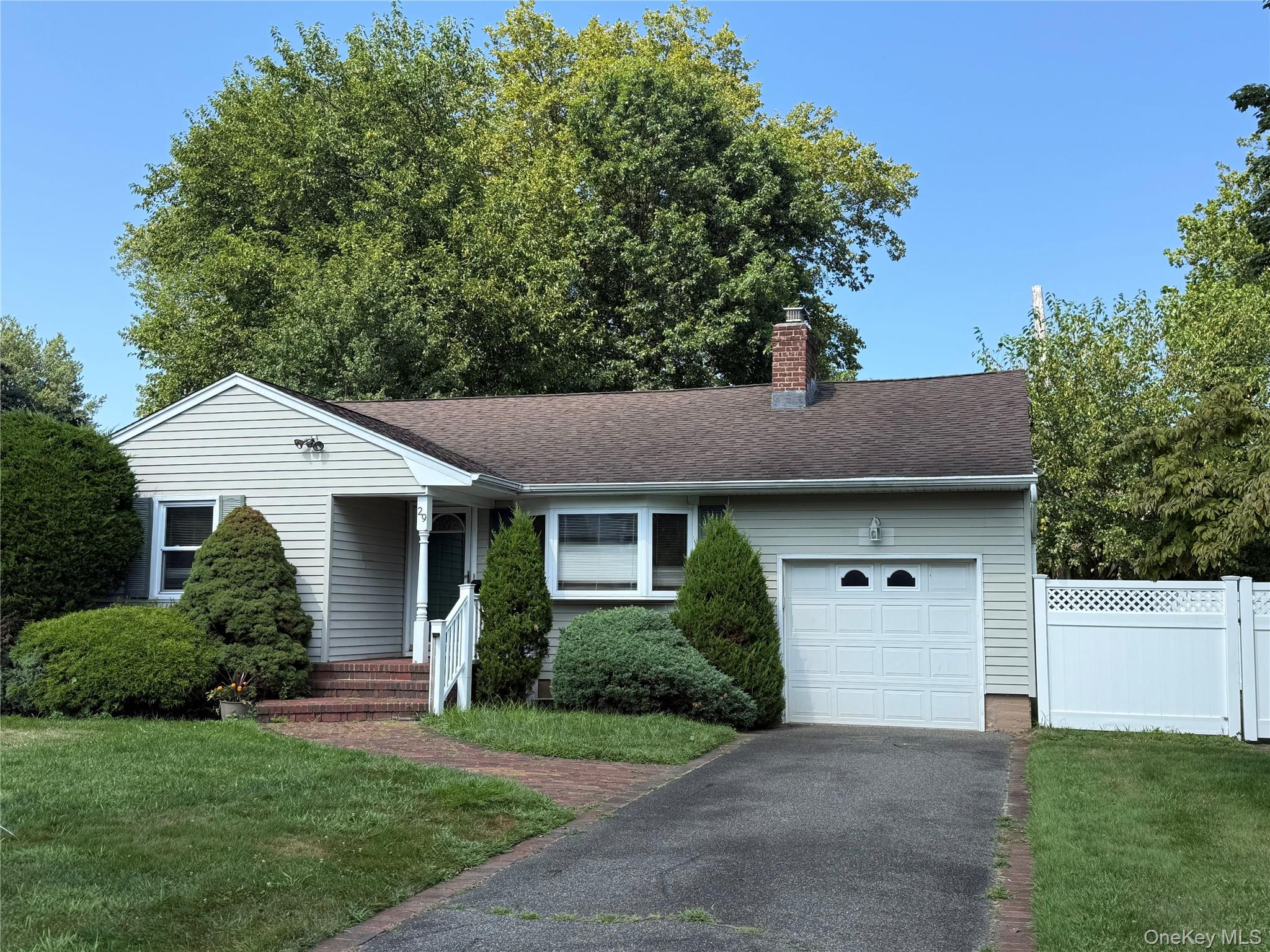 #1 photo, 29 Newmarket, ناسو Syosset , NY 11791
