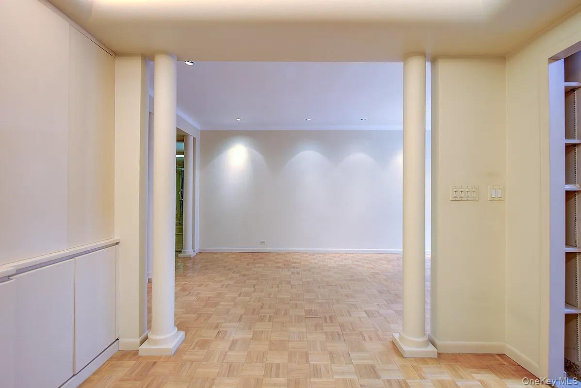 #6 photo, 11034 73rd Road, クイーンズ区 Forest Hills , NY 11375