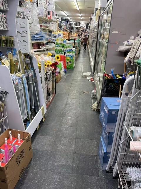 #4 photo, 1562 E 174 Street, ブロンクス区 Bronx , NY 10472