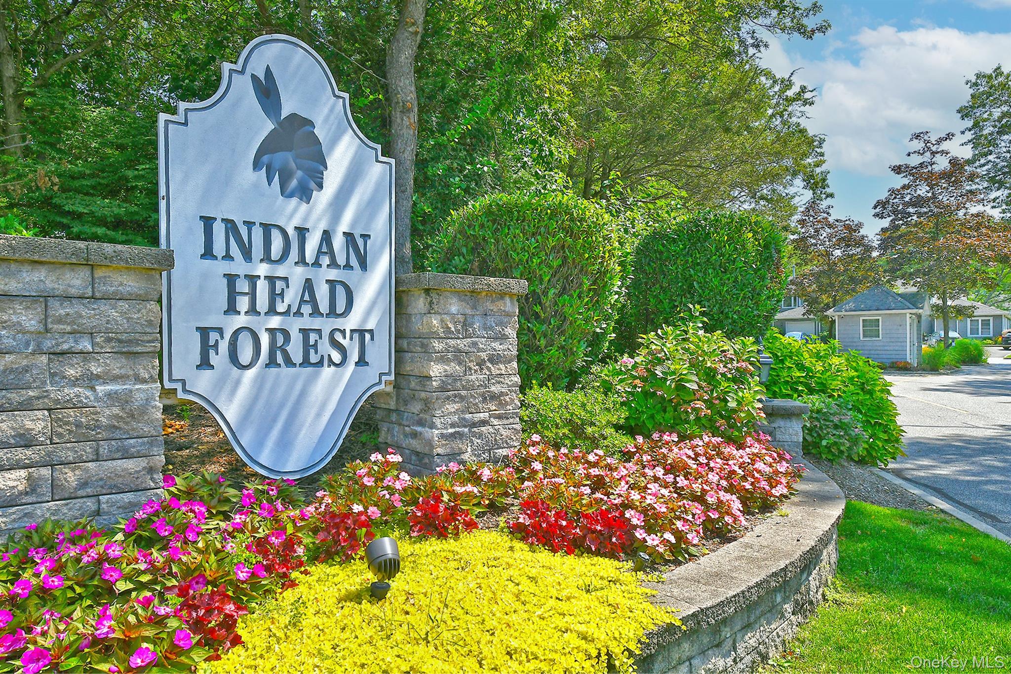 #2 photo, 4 Madder Lake Circle, サフォーク郡 Commack , NY 11725