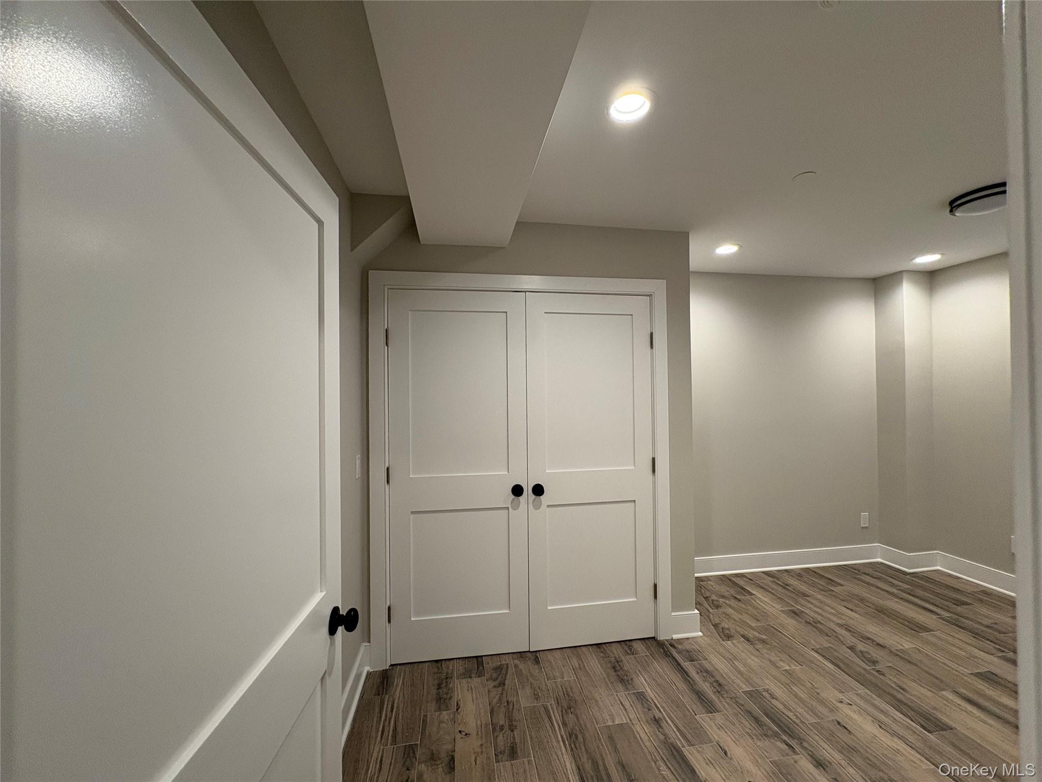 #8 photo, 455 Sunrise Highway, サフォーク郡 West Babylon , NY 11704