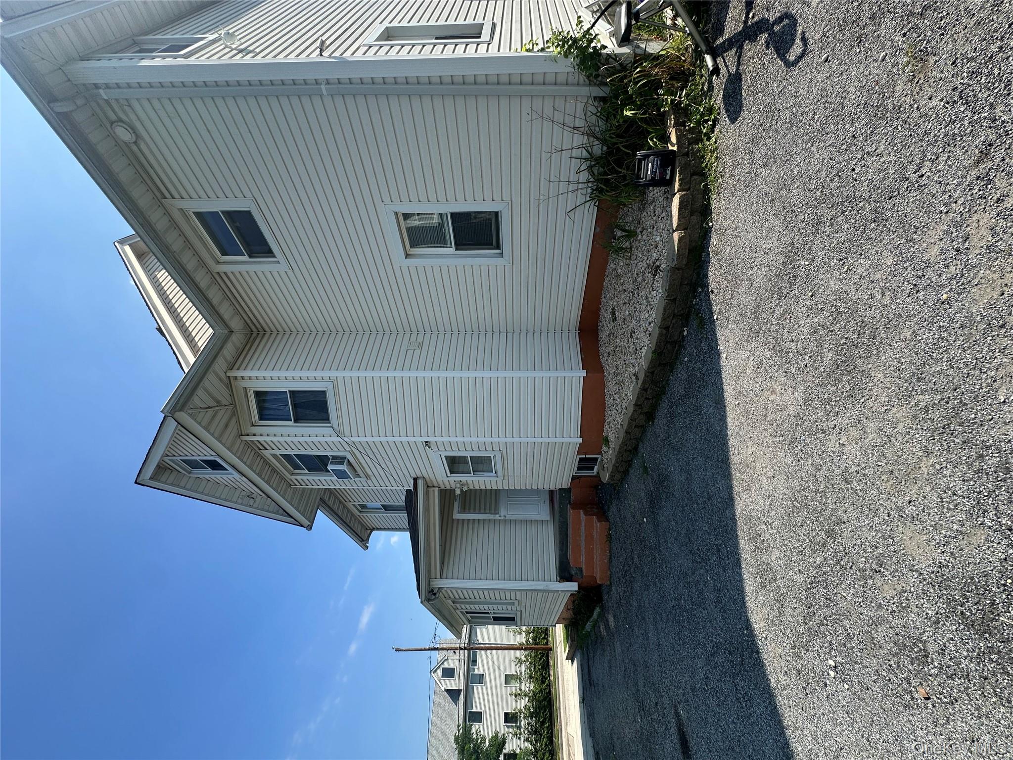 #11 photo, 92 Leonard Avenue, ナッソー郡 Freeport , NY 11520