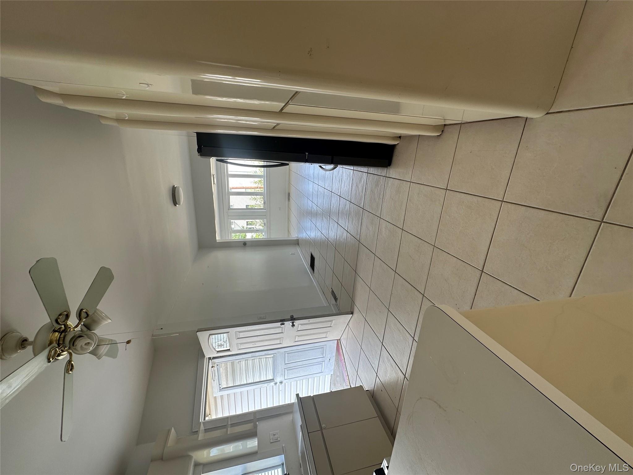 #14 photo, 92 Leonard Avenue, ナッソー郡 Freeport , NY 11520