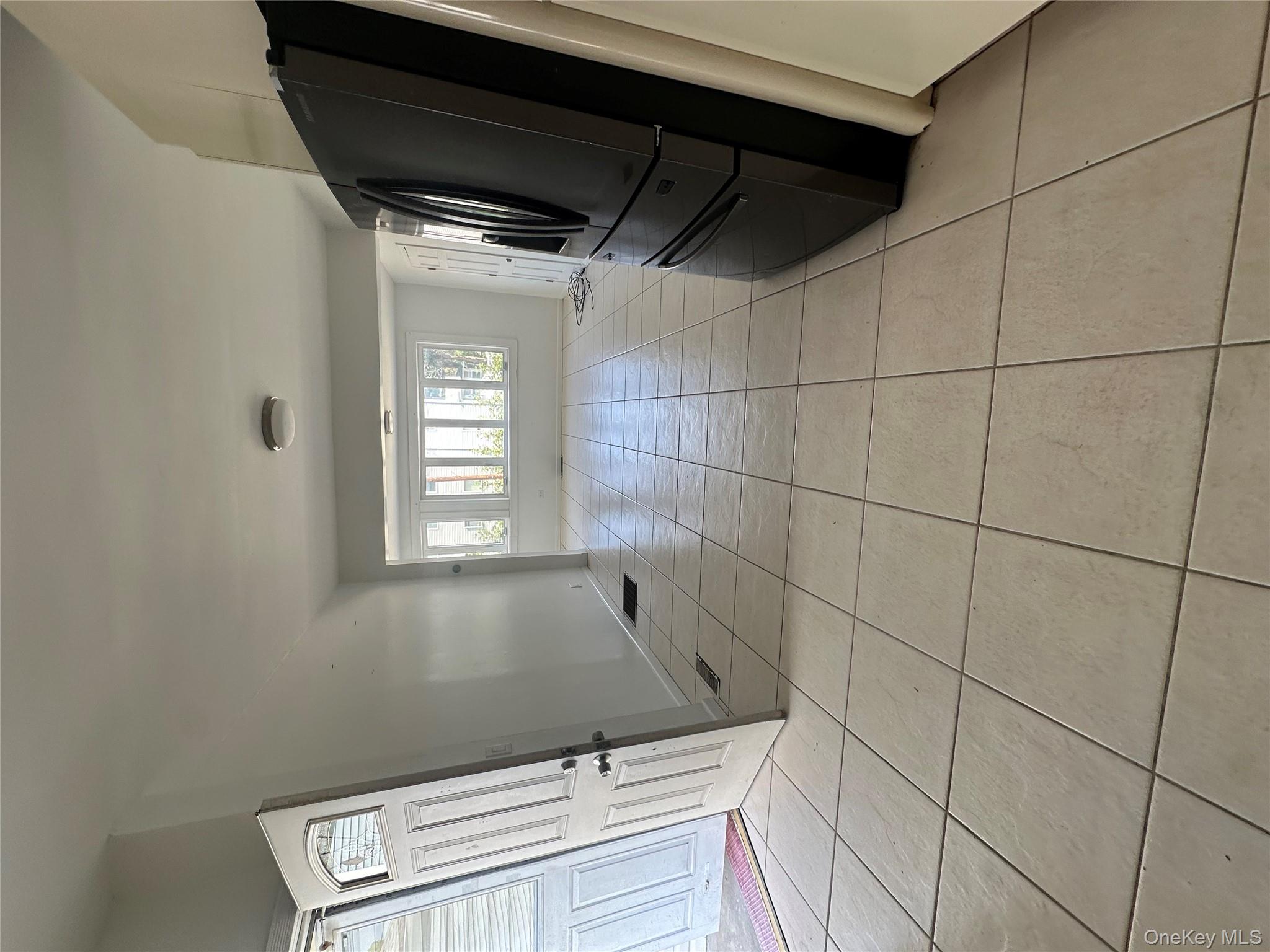 #15 photo, 92 Leonard Avenue, ナッソー郡 Freeport , NY 11520