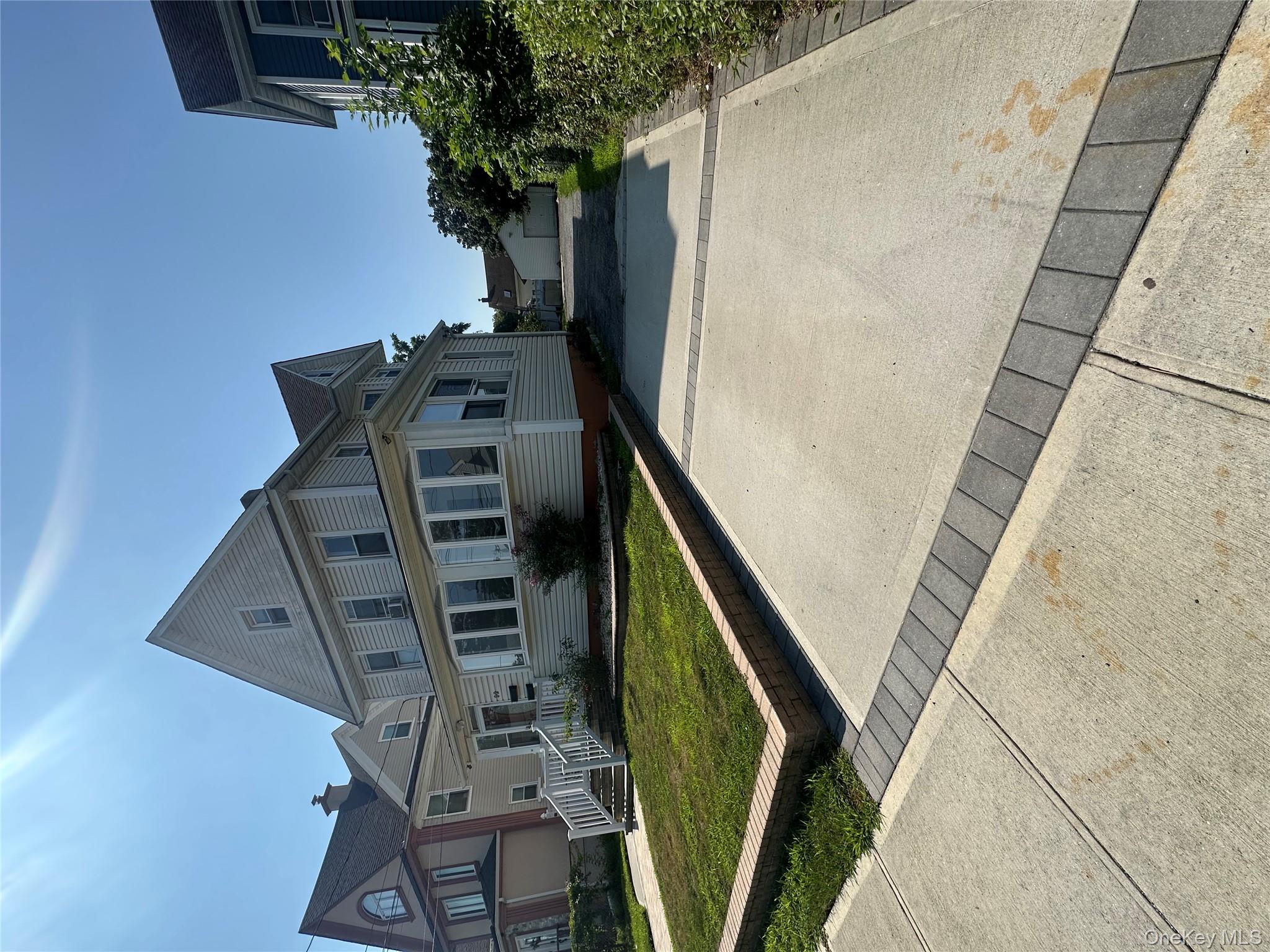 #8 photo, 92 Leonard Avenue, ナッソー郡 Freeport , NY 11520